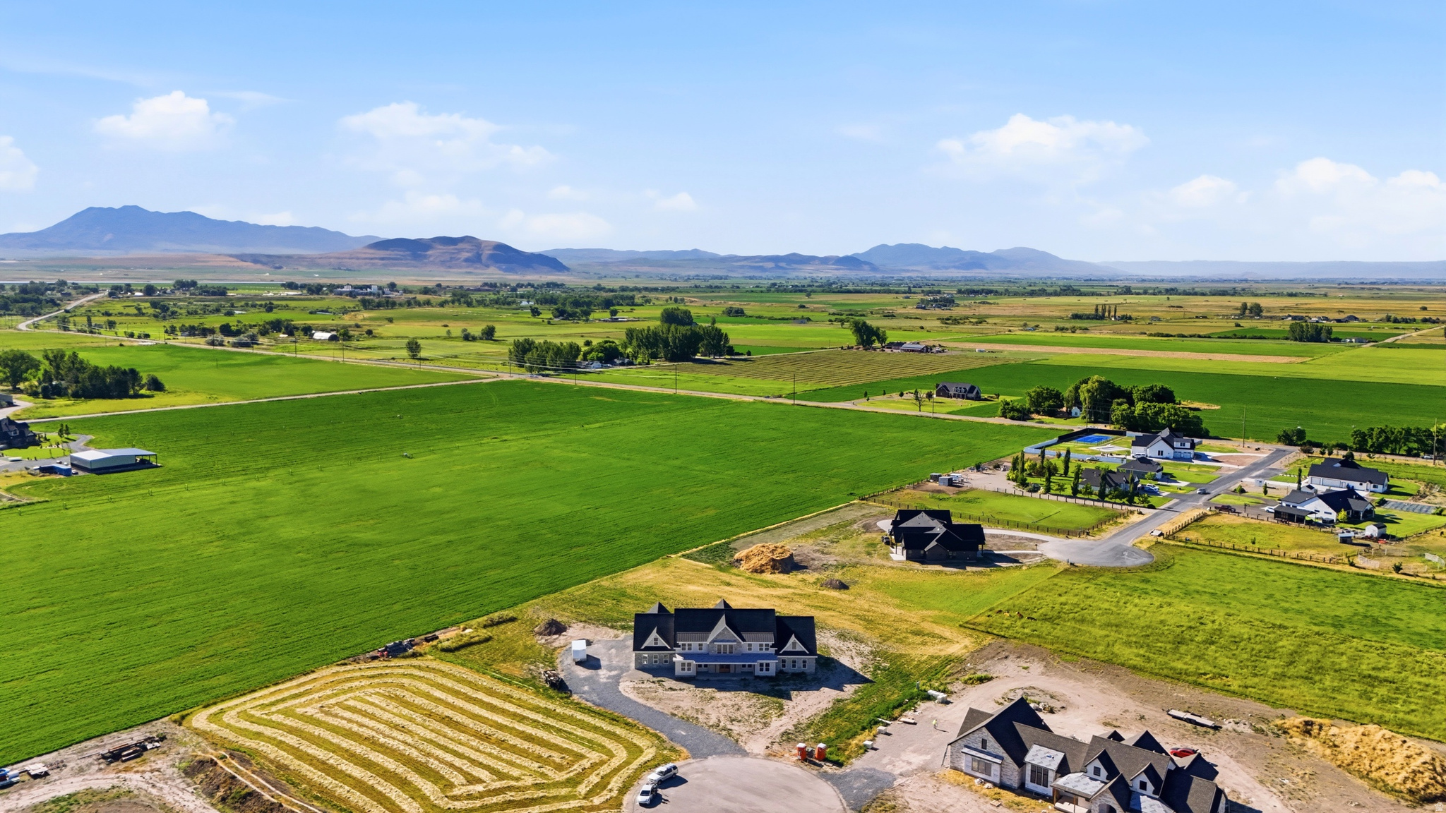 NORTH CREEKSIDE SUBDIVISION - Residential