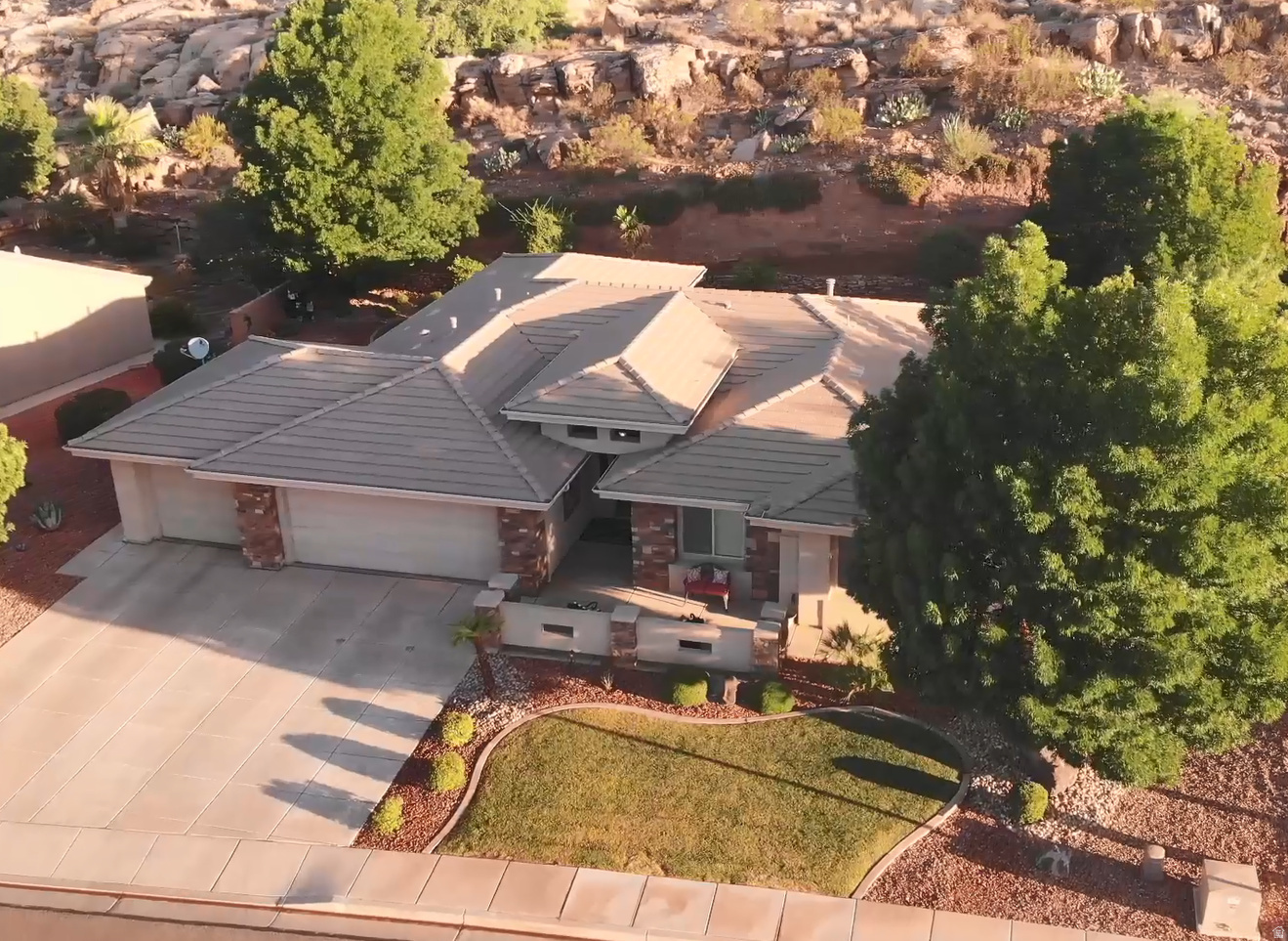 DESERT SHADOWS - Residential