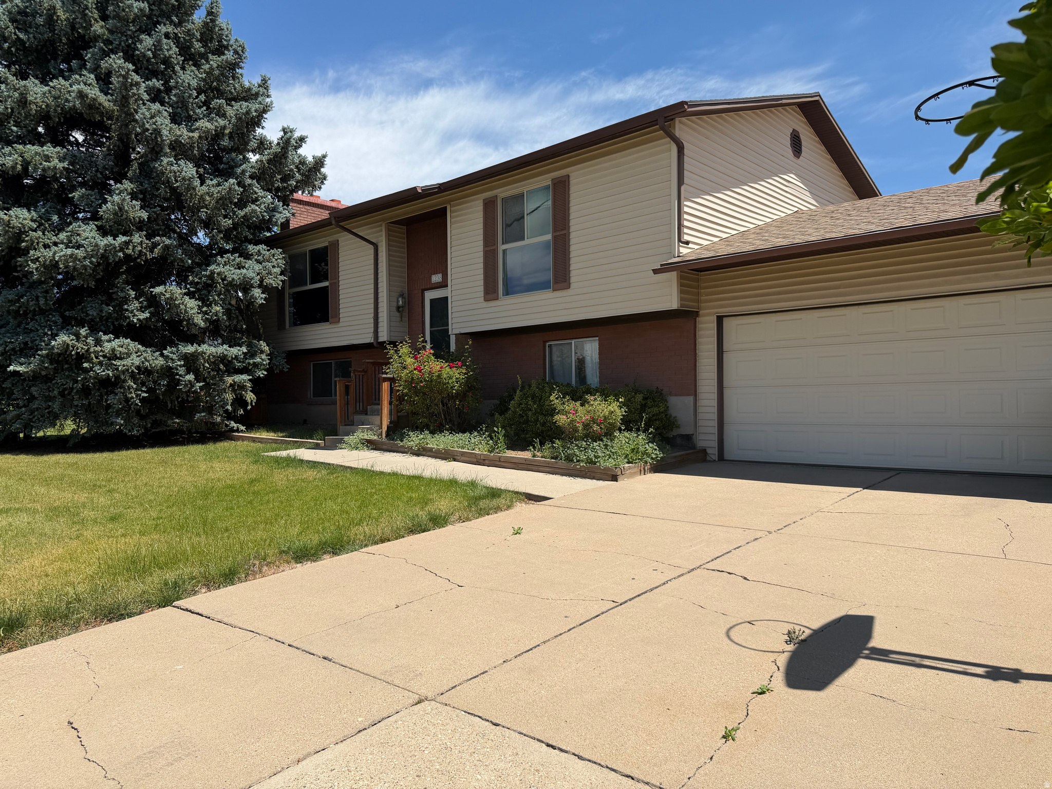 EASTWOOD ESTATES - Residential