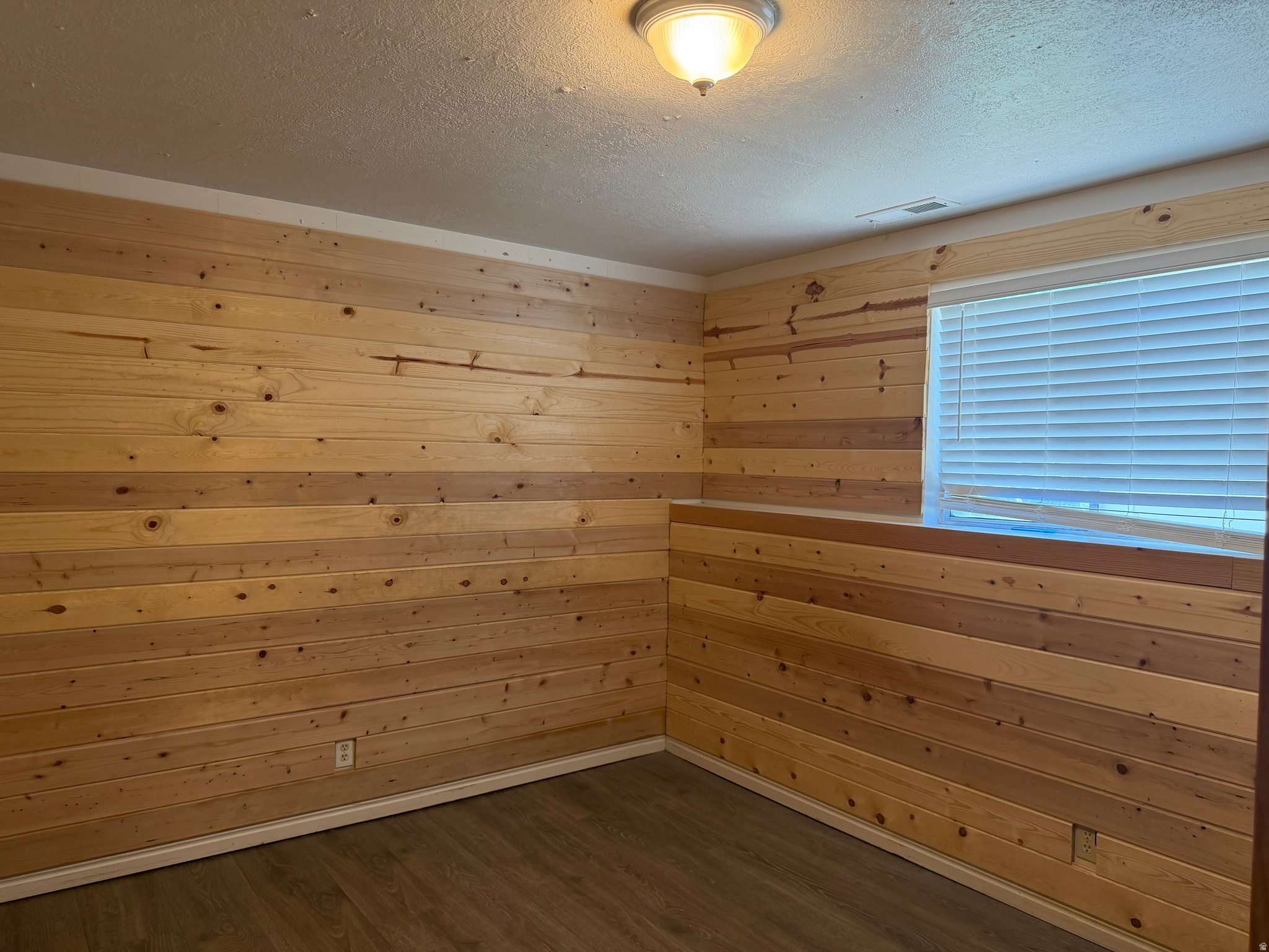 EASTWOOD ESTATES - Residential