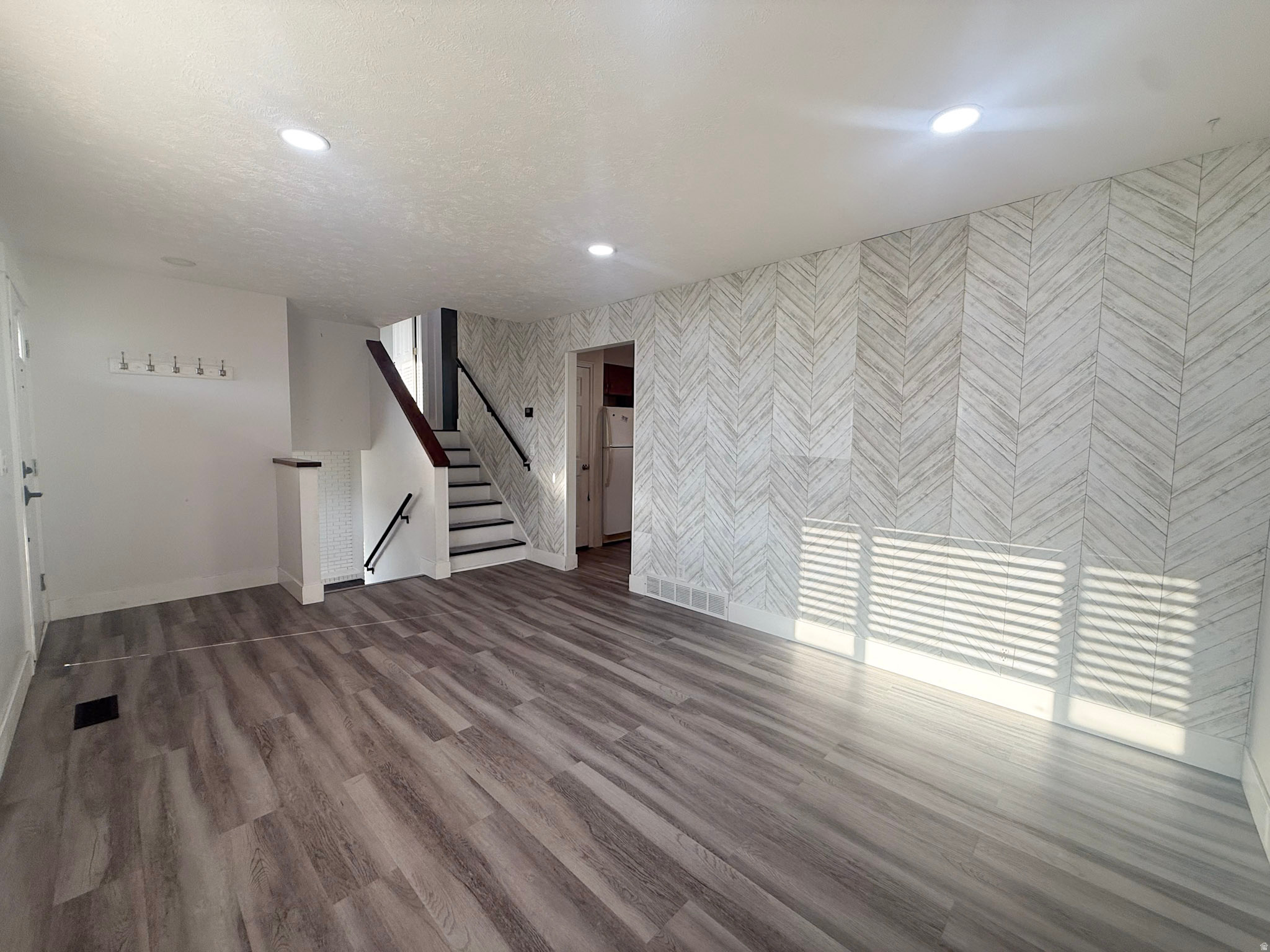 COATS ESTATES #5 - Residential