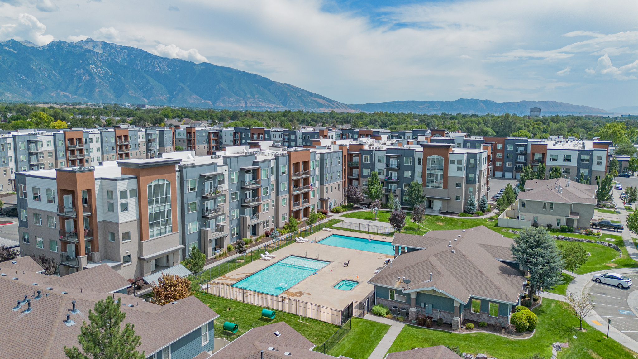 EAST TOWN VILLAGE - Residential