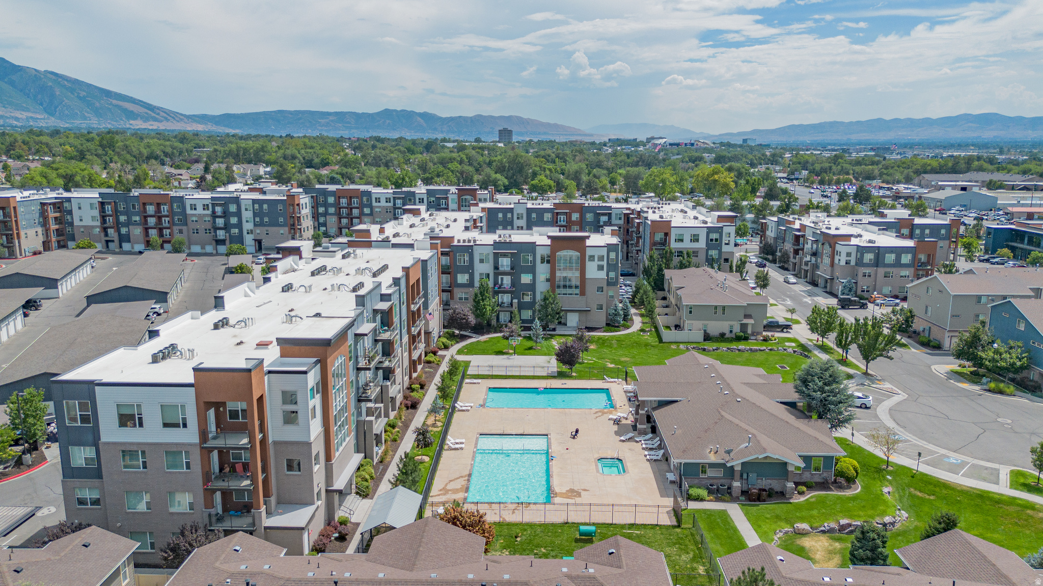 EAST TOWN VILLAGE - Residential