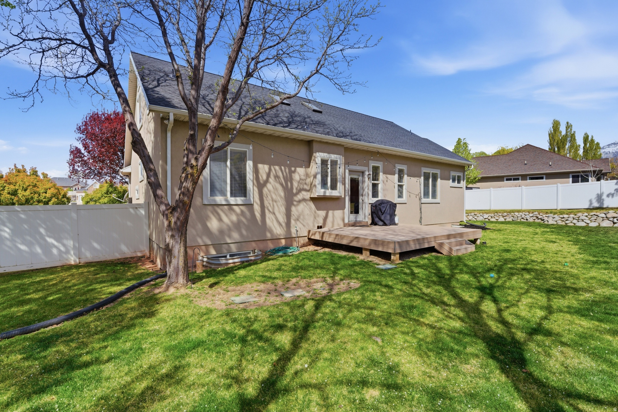 RED OAKS - Residential