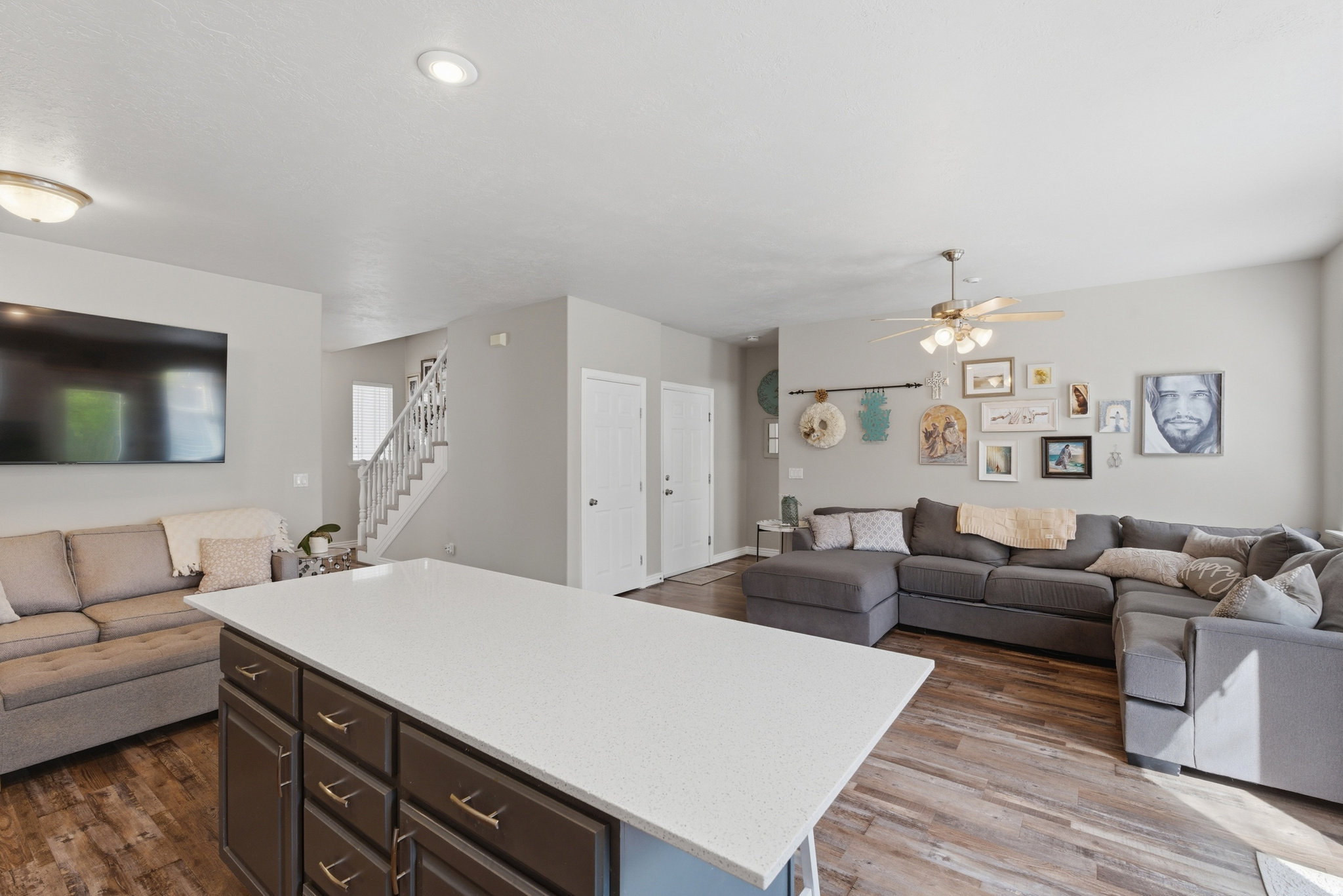 RED OAKS - Residential