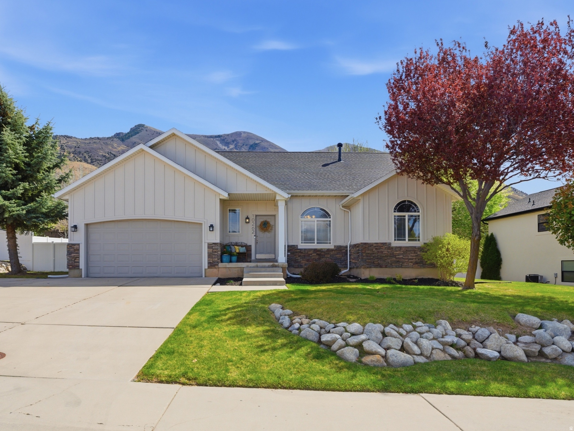 RED OAKS - Residential
