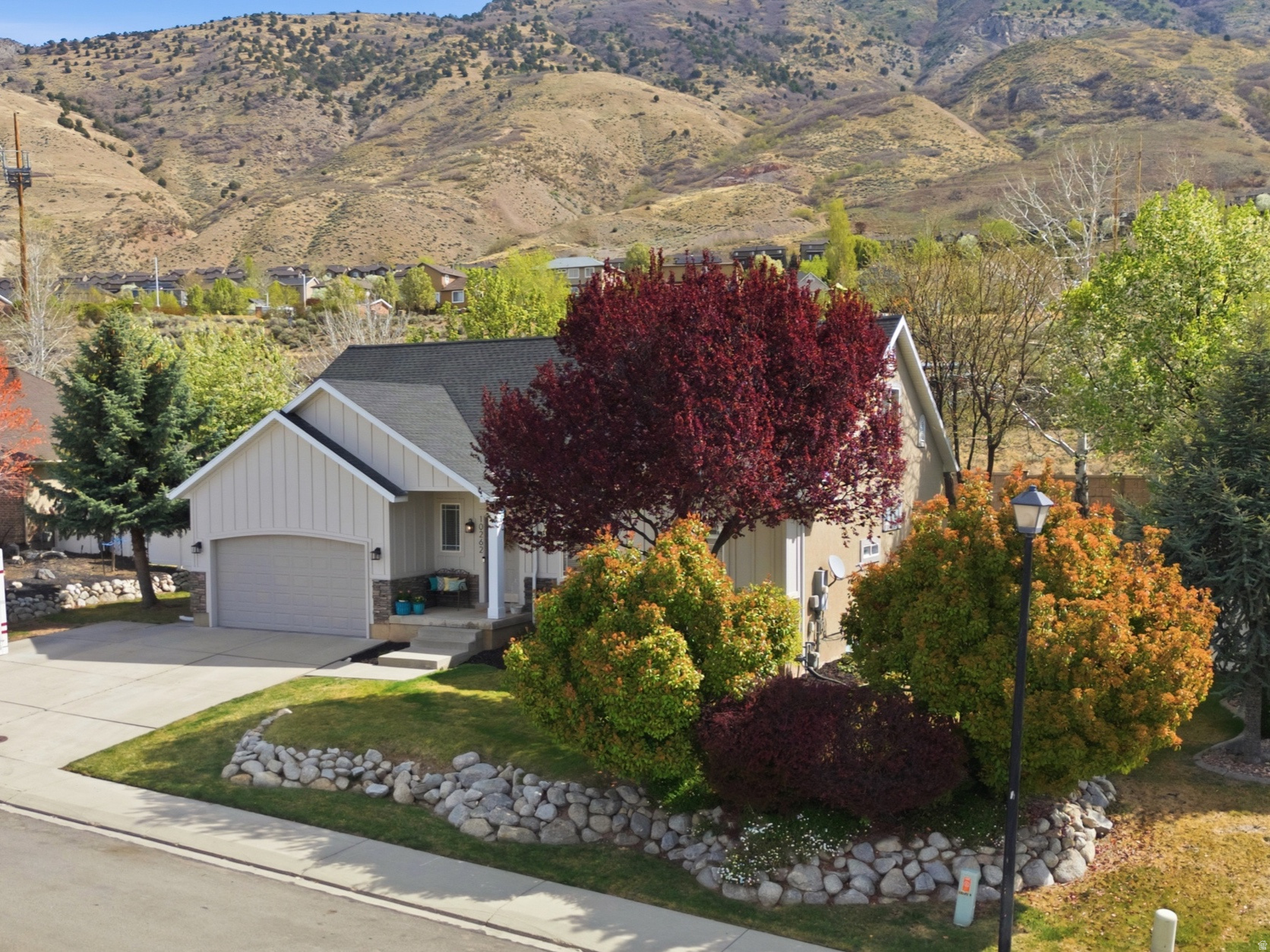 RED OAKS - Residential