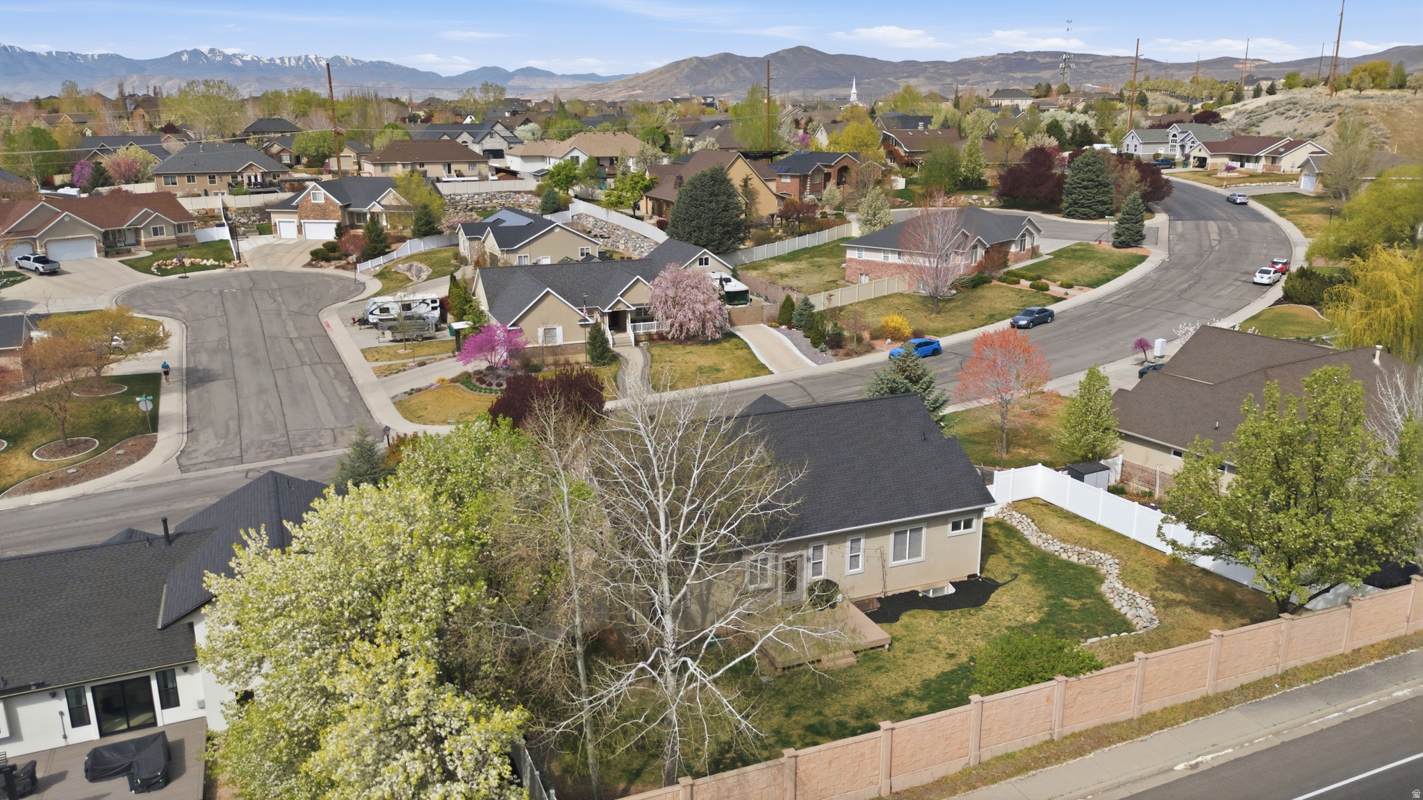 RED OAKS - Residential