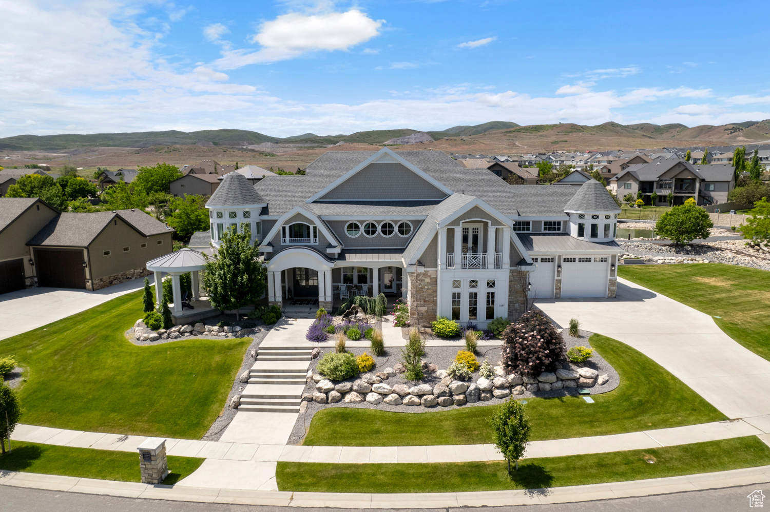 FALLS AT BOULDEN RID - Residential