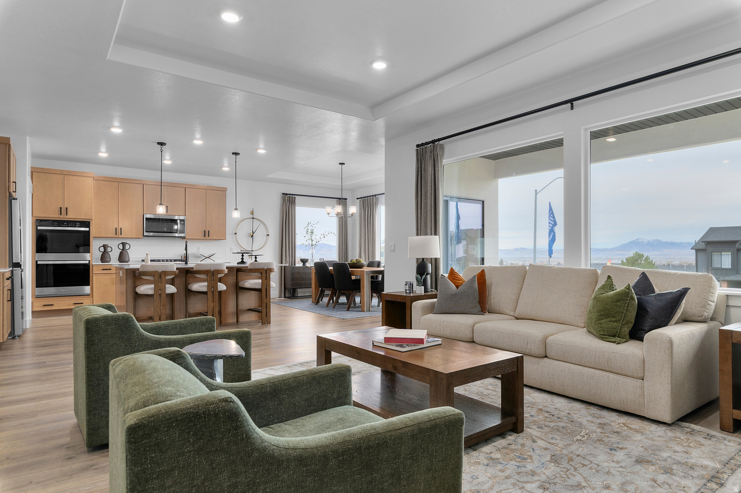 MOUNTAINSIDE ESTATES - Residential