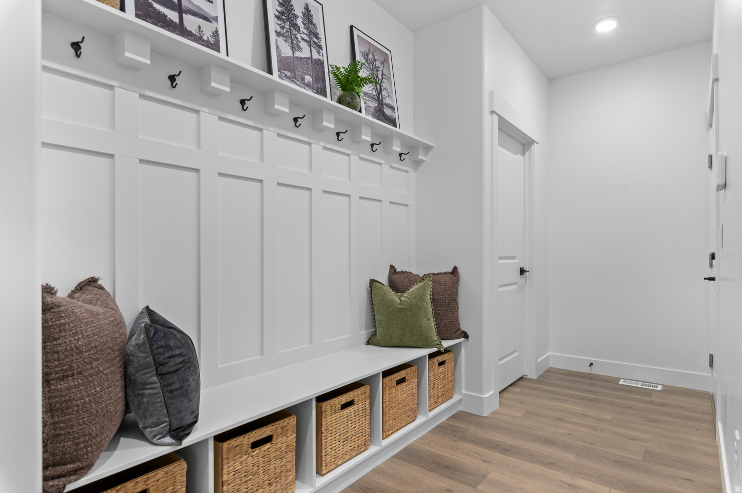 MOUNTAINSIDE ESTATES - Residential