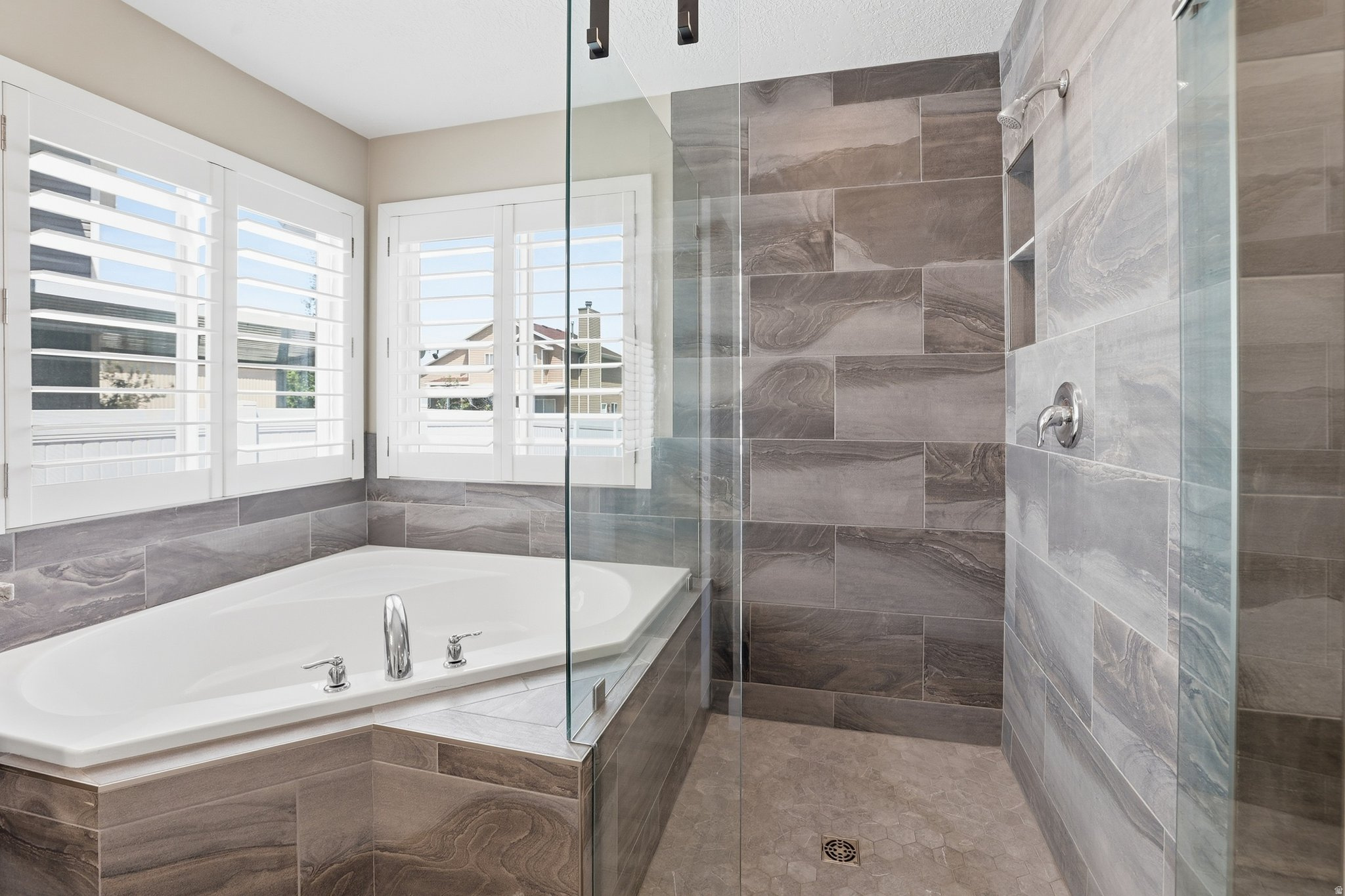 HUNTING PARK SUBDIVI - Residential