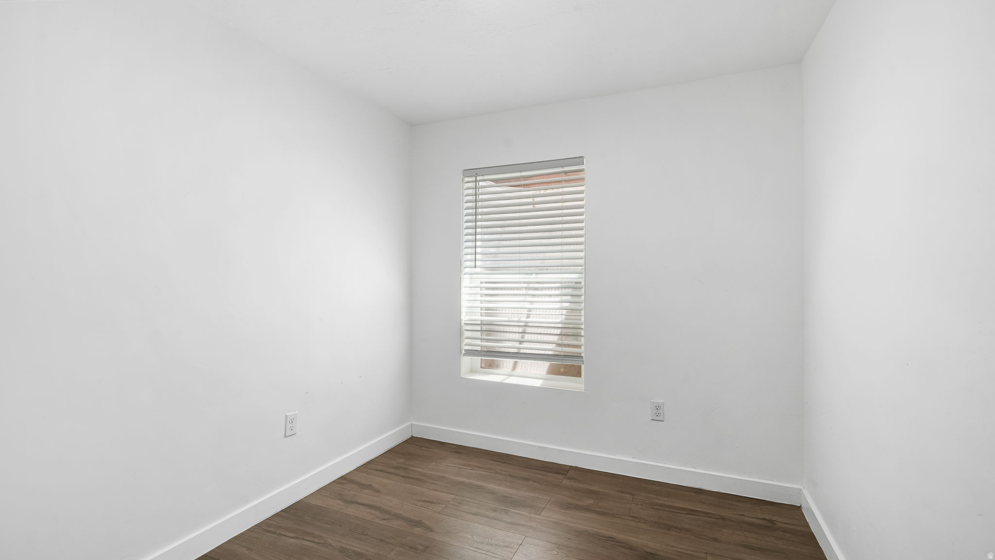 QUEENS PARK - Residential