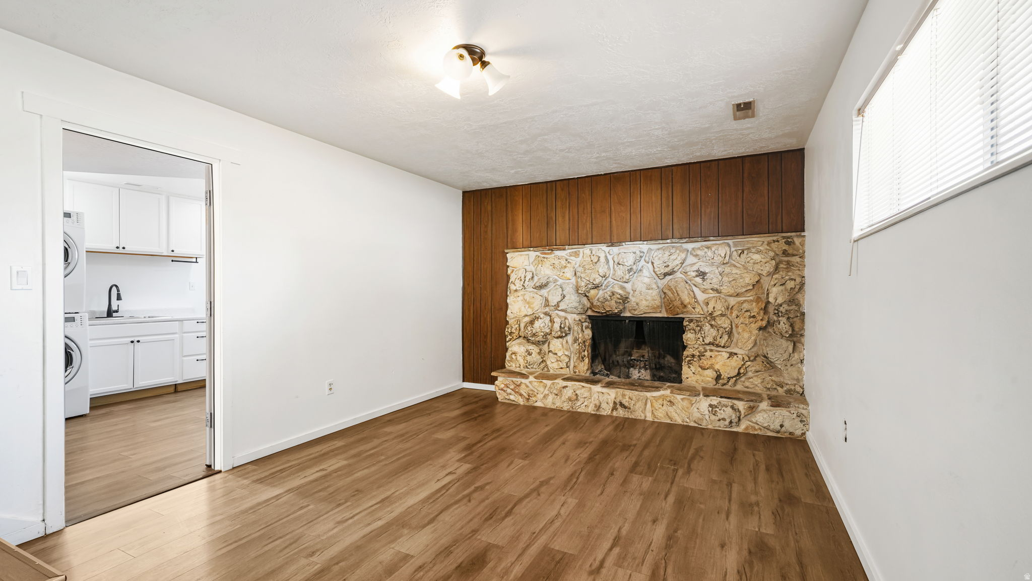 QUEENS PARK - Residential