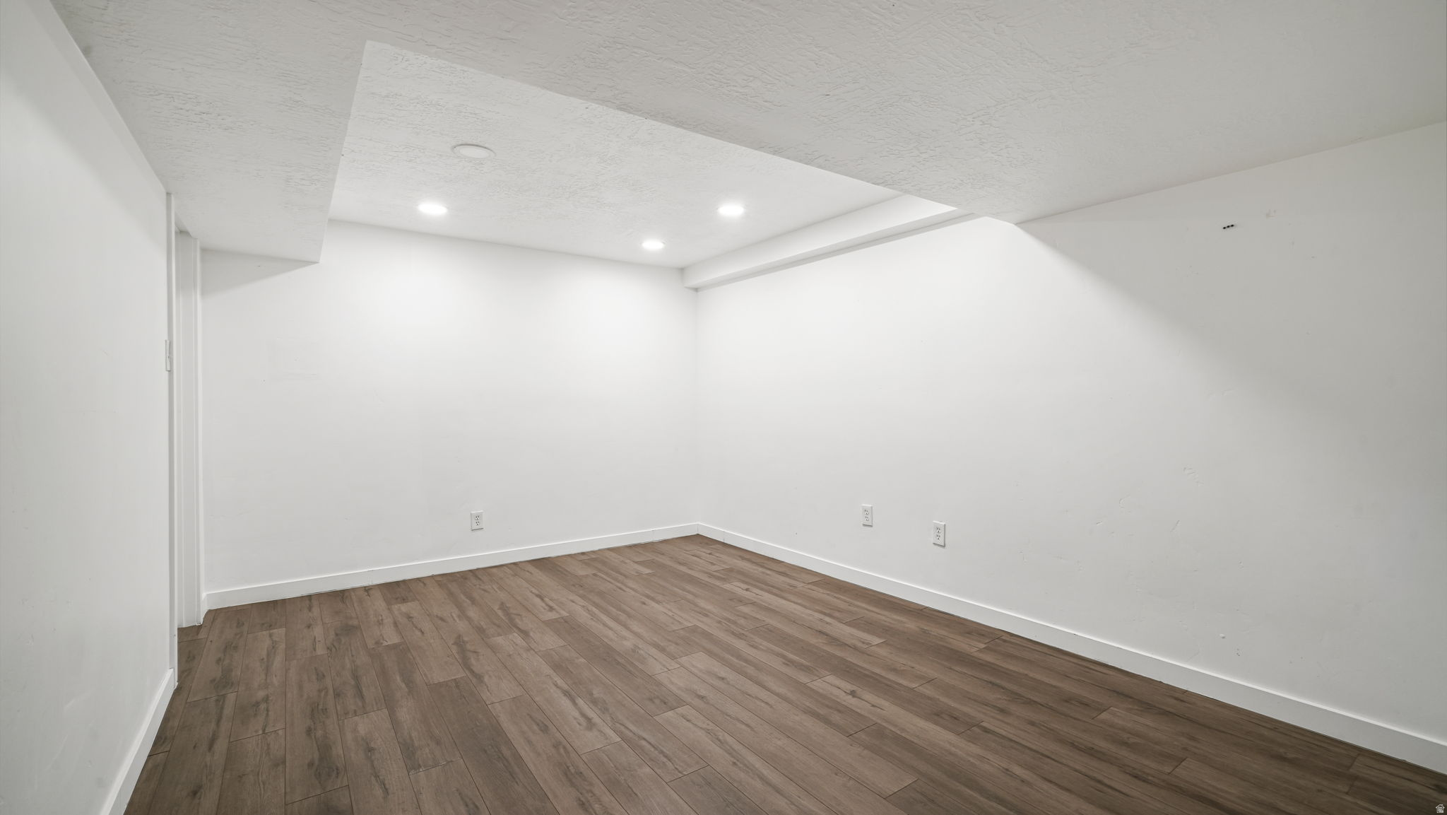 QUEENS PARK - Residential