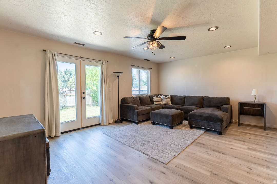 STONEGATE - Residential
