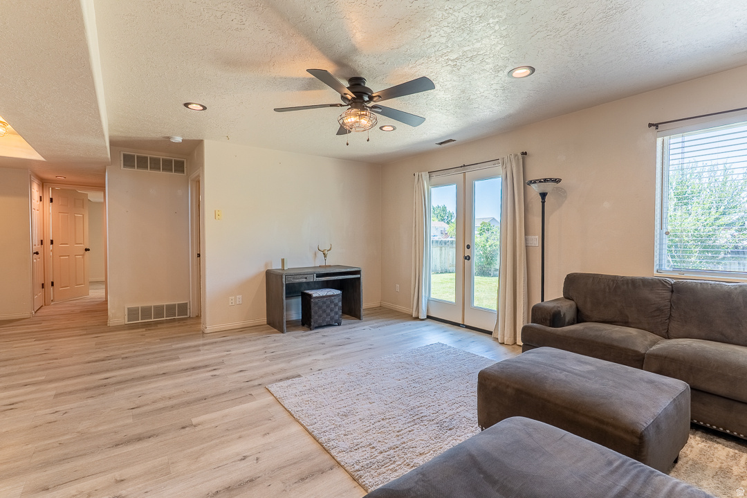 STONEGATE - Residential