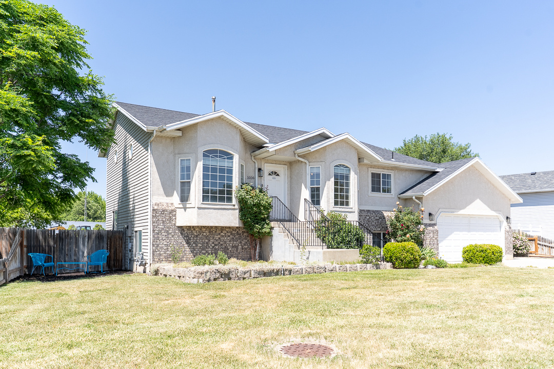 STONEGATE - Residential