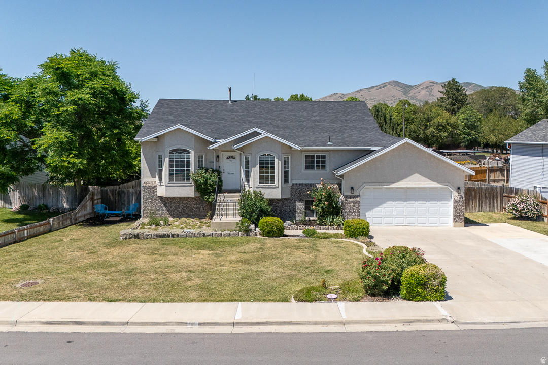 STONEGATE - Residential