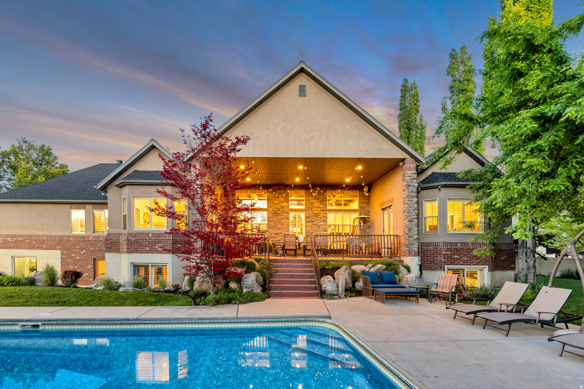 MOUNTAIN VISTAS - Residential
