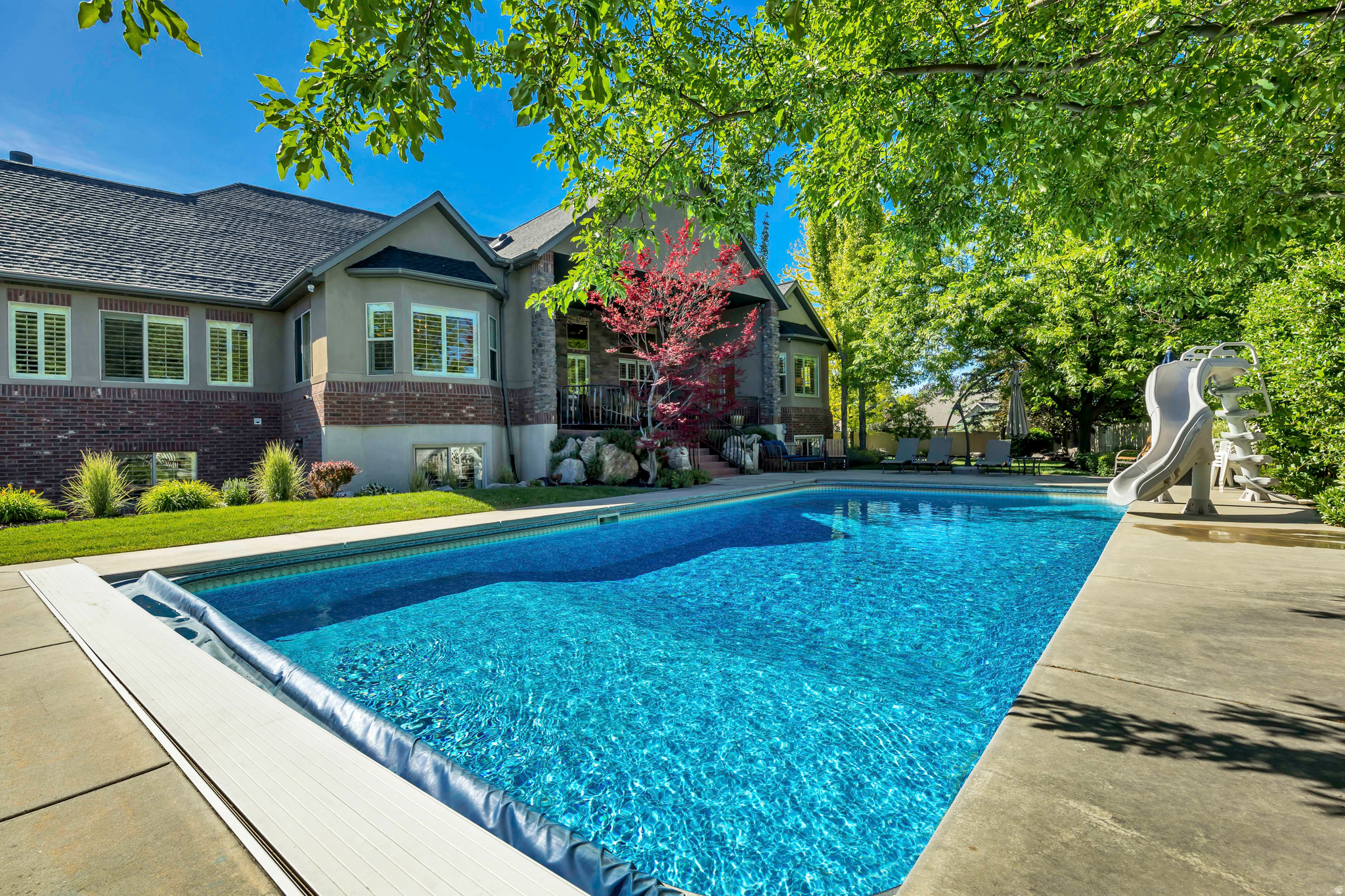 MOUNTAIN VISTAS - Residential