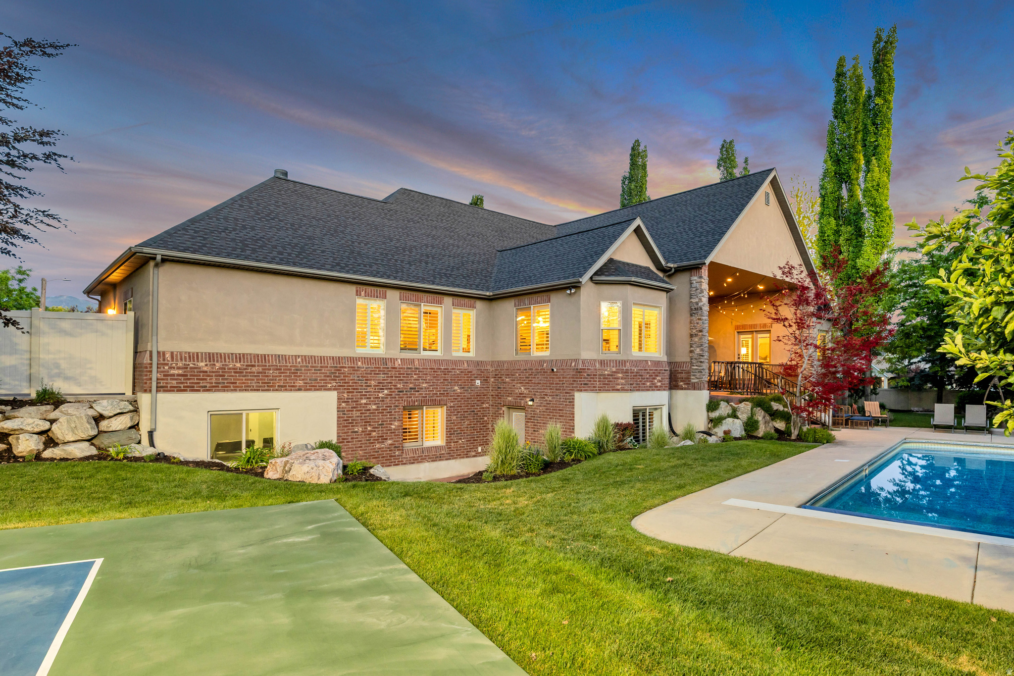 MOUNTAIN VISTAS - Residential