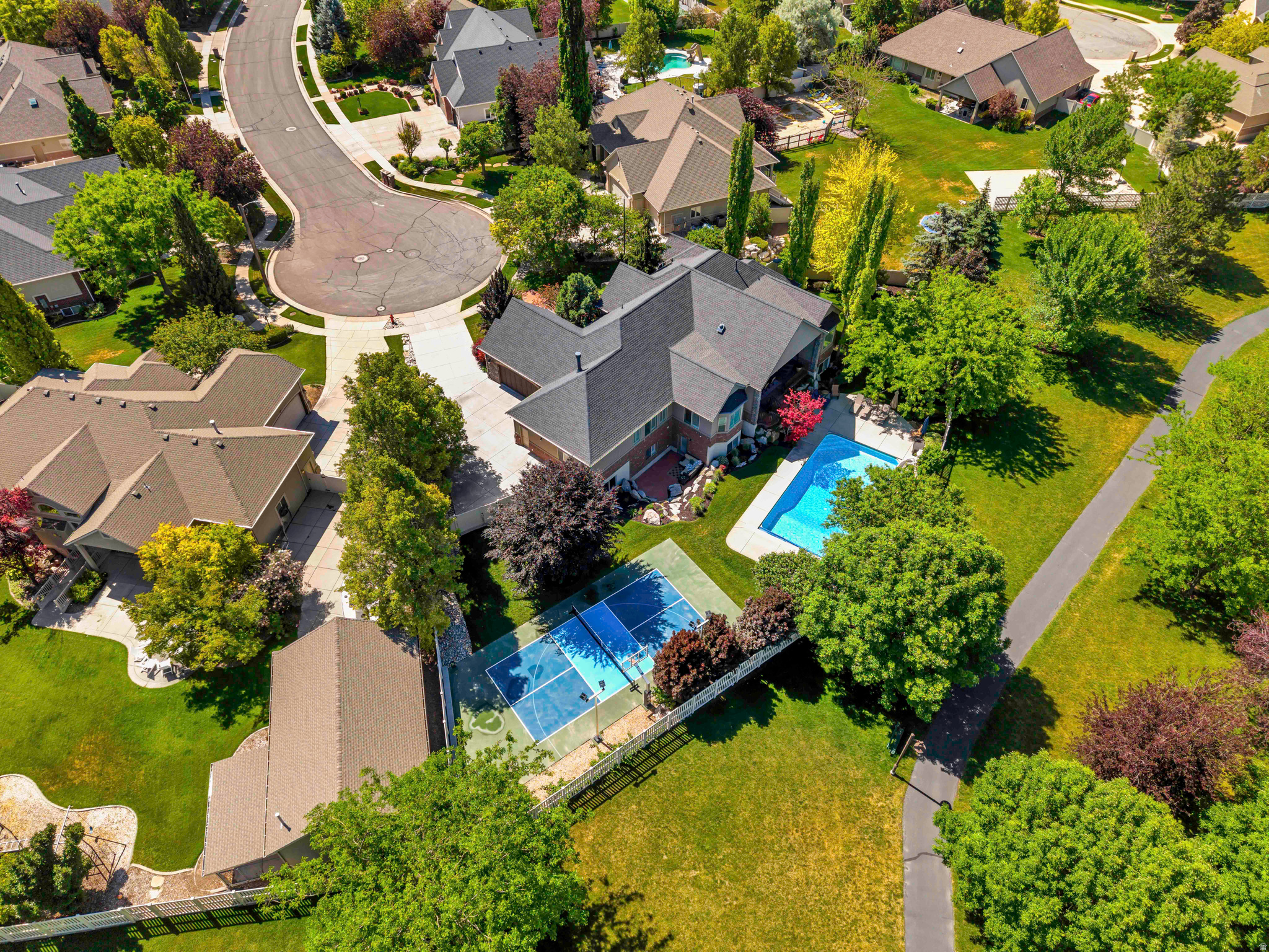MOUNTAIN VISTAS - Residential