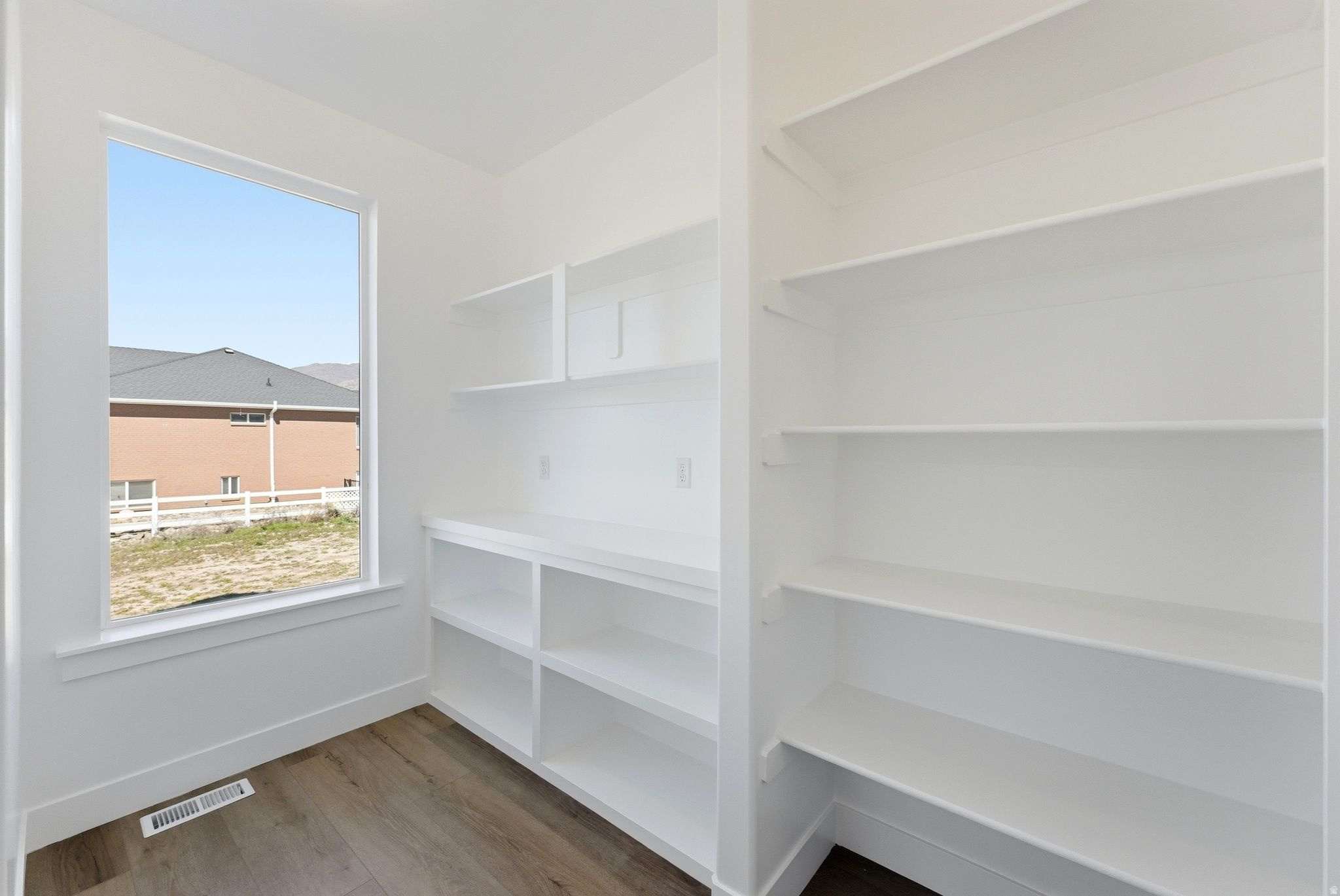 COTTLE LANE - Residential
