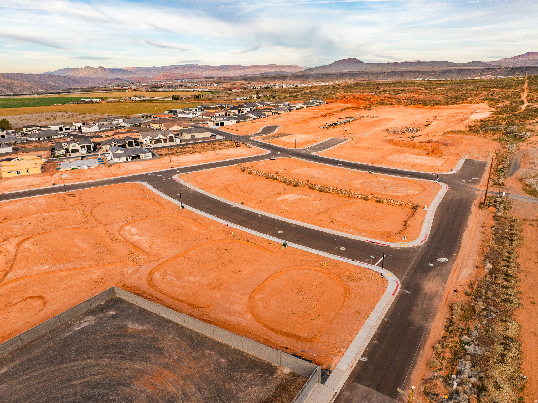 SAND HOLLOW VILLAGE - Land