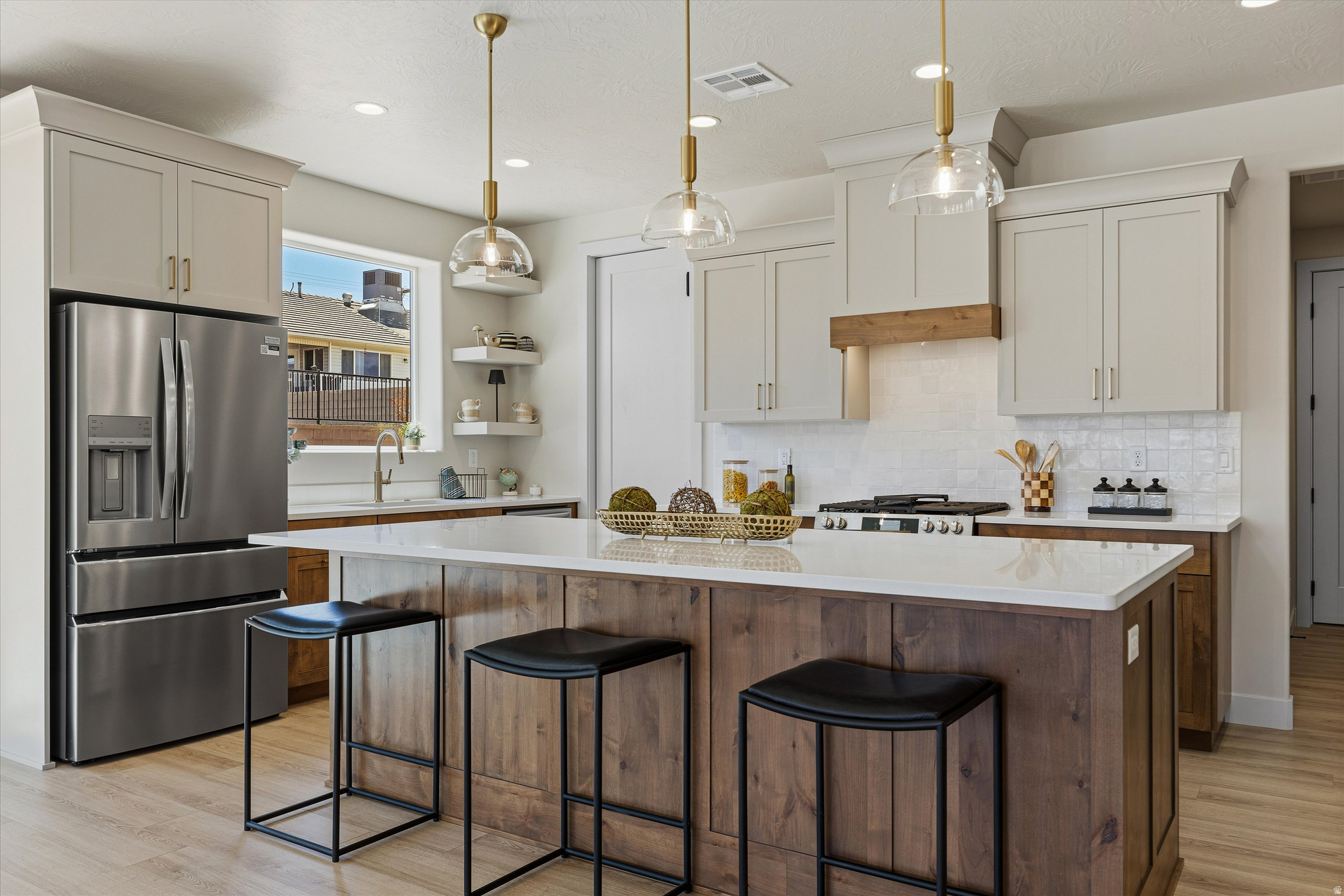 FALCON RIDGE - Residential