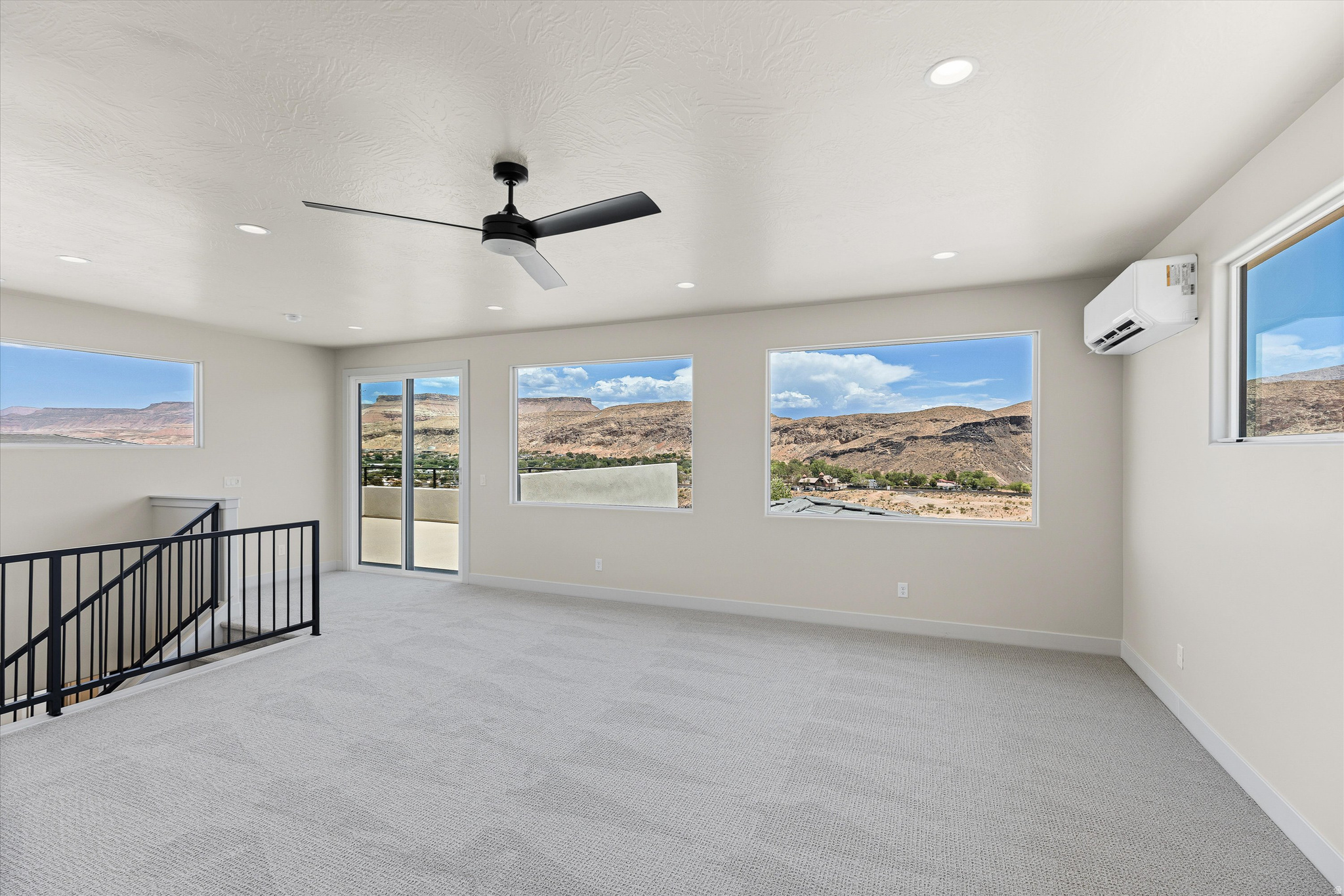 FALCON RIDGE - Residential