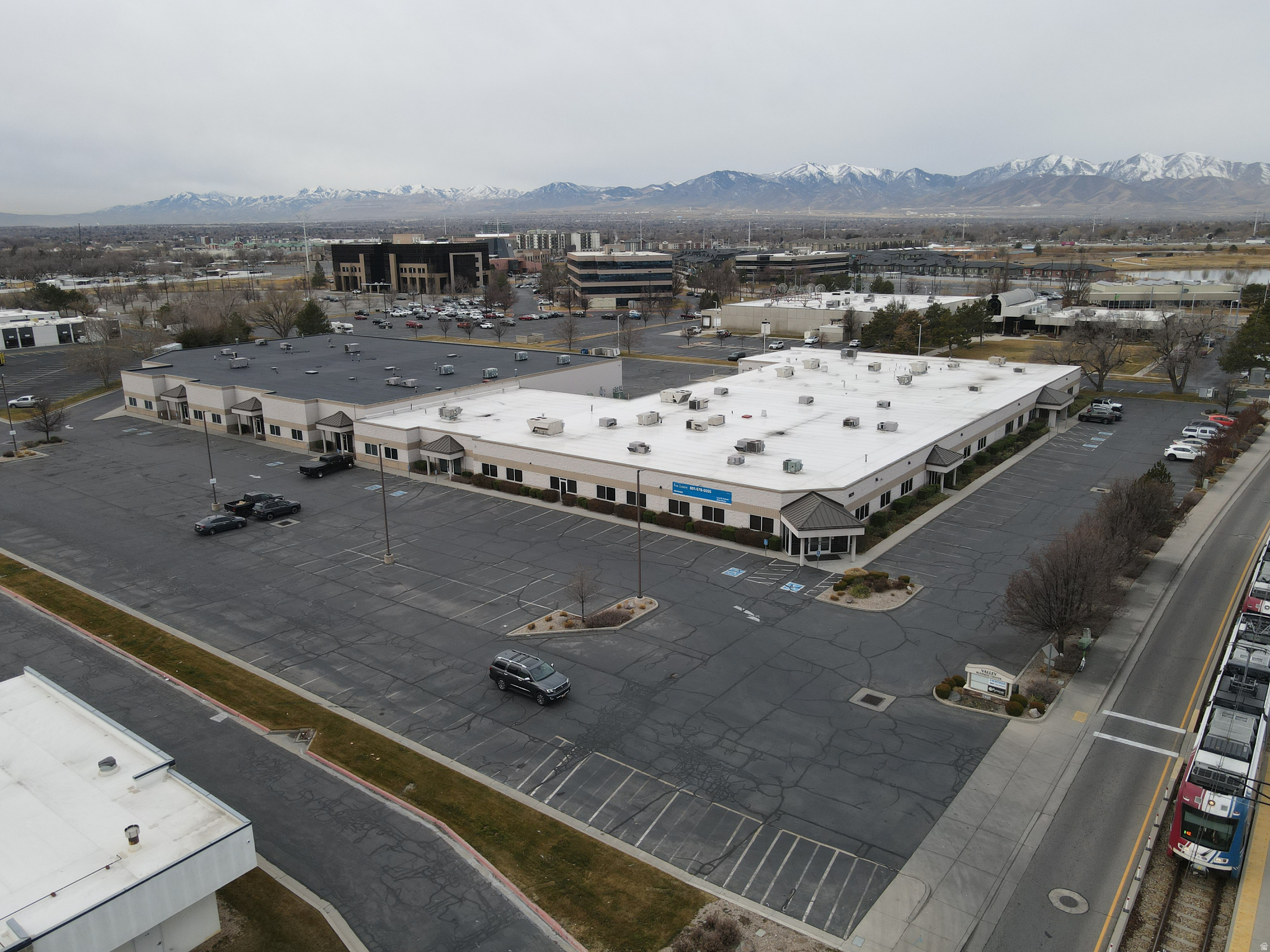 RADIUS CURVE - Commercial Lease