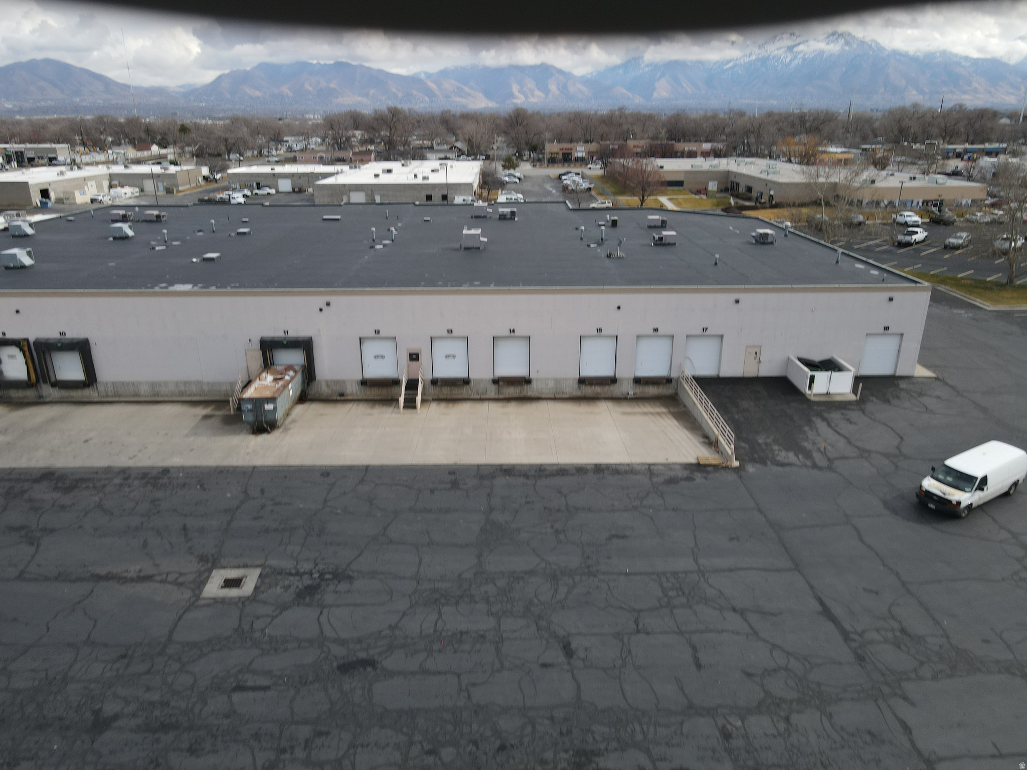 RADIUS CURVE - Commercial Lease