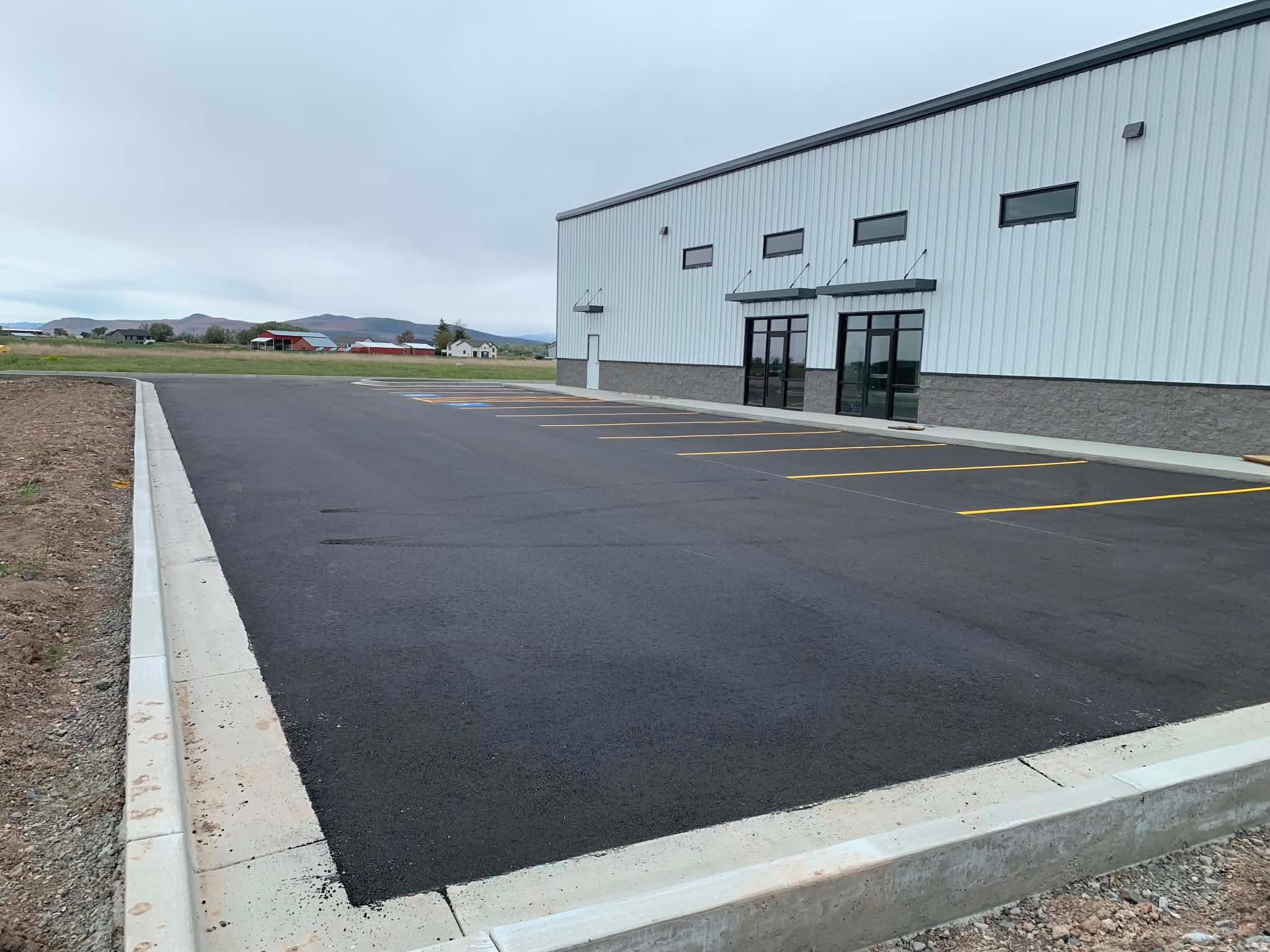 ELWOOD CROSSING - Commercial Sale