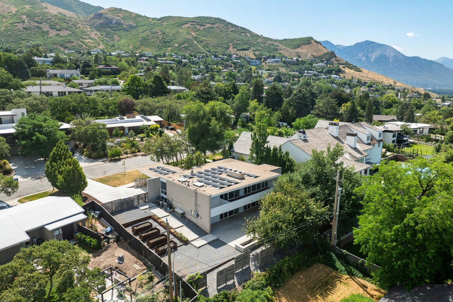 INDIAN HILLS - Residential