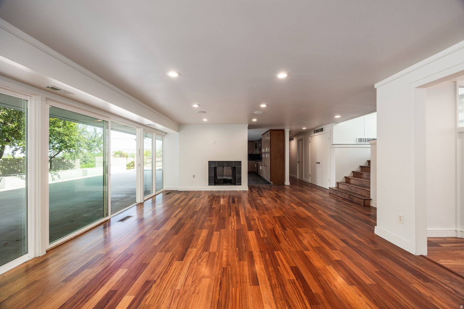 INDIAN HILLS - Residential