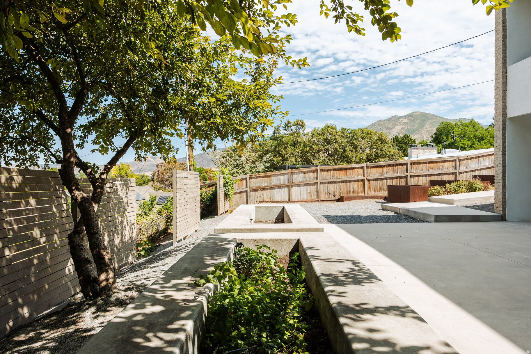 INDIAN HILLS - Residential