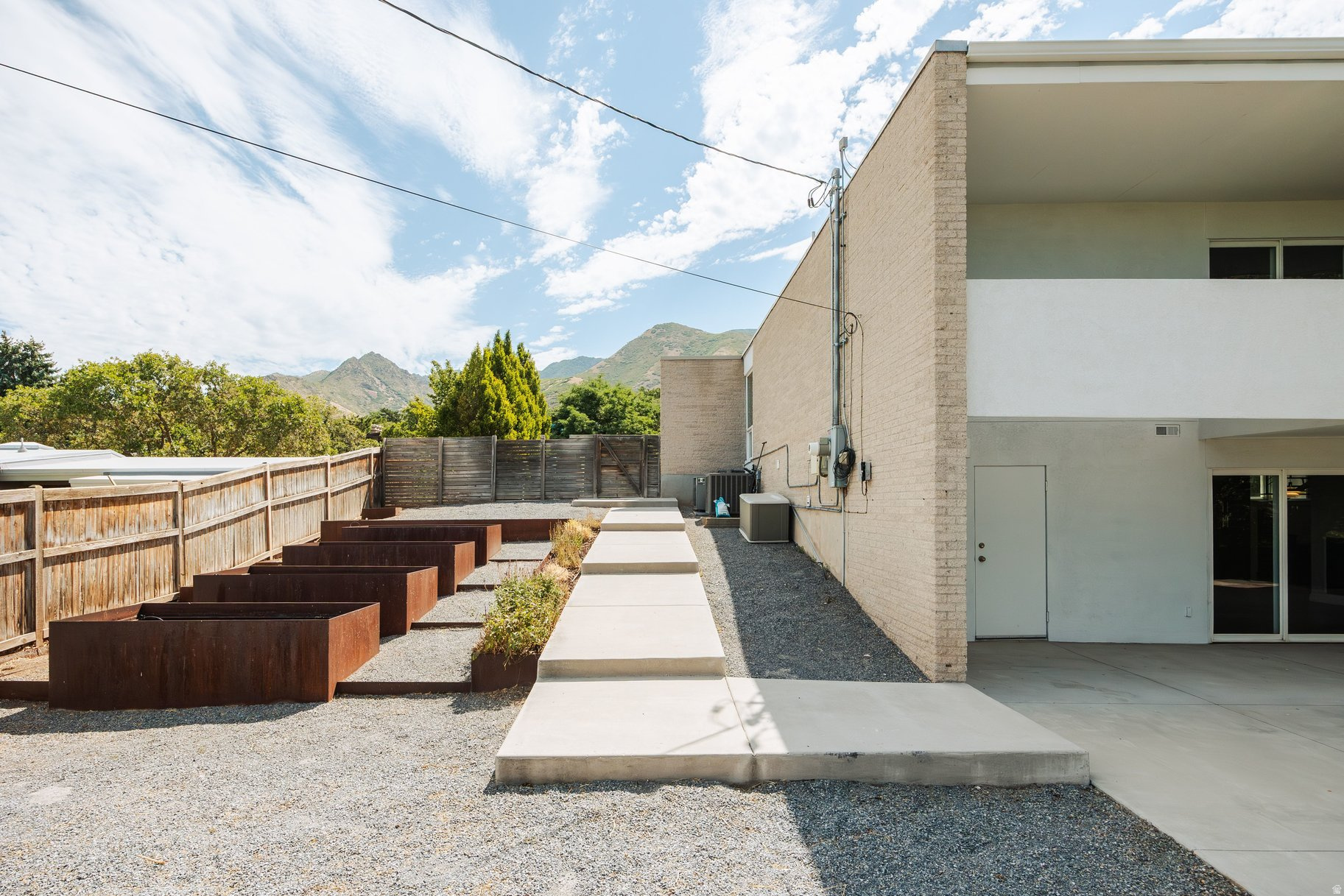 INDIAN HILLS - Residential