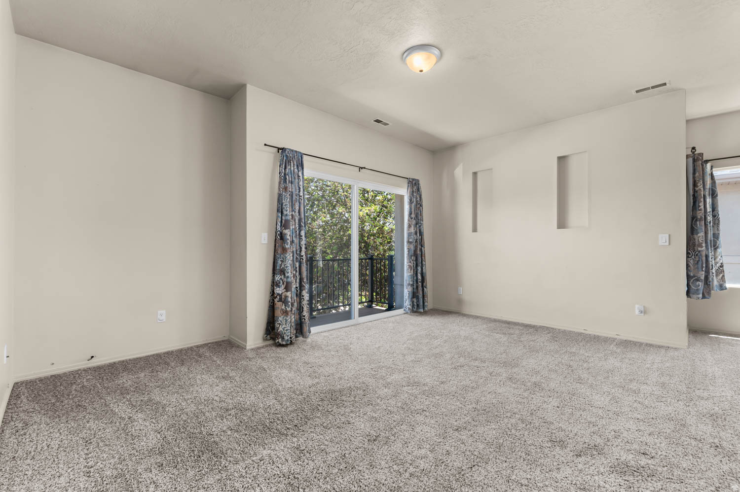 IVY SPRINGS CONDOMINIUMS PHASE 3 - Residential