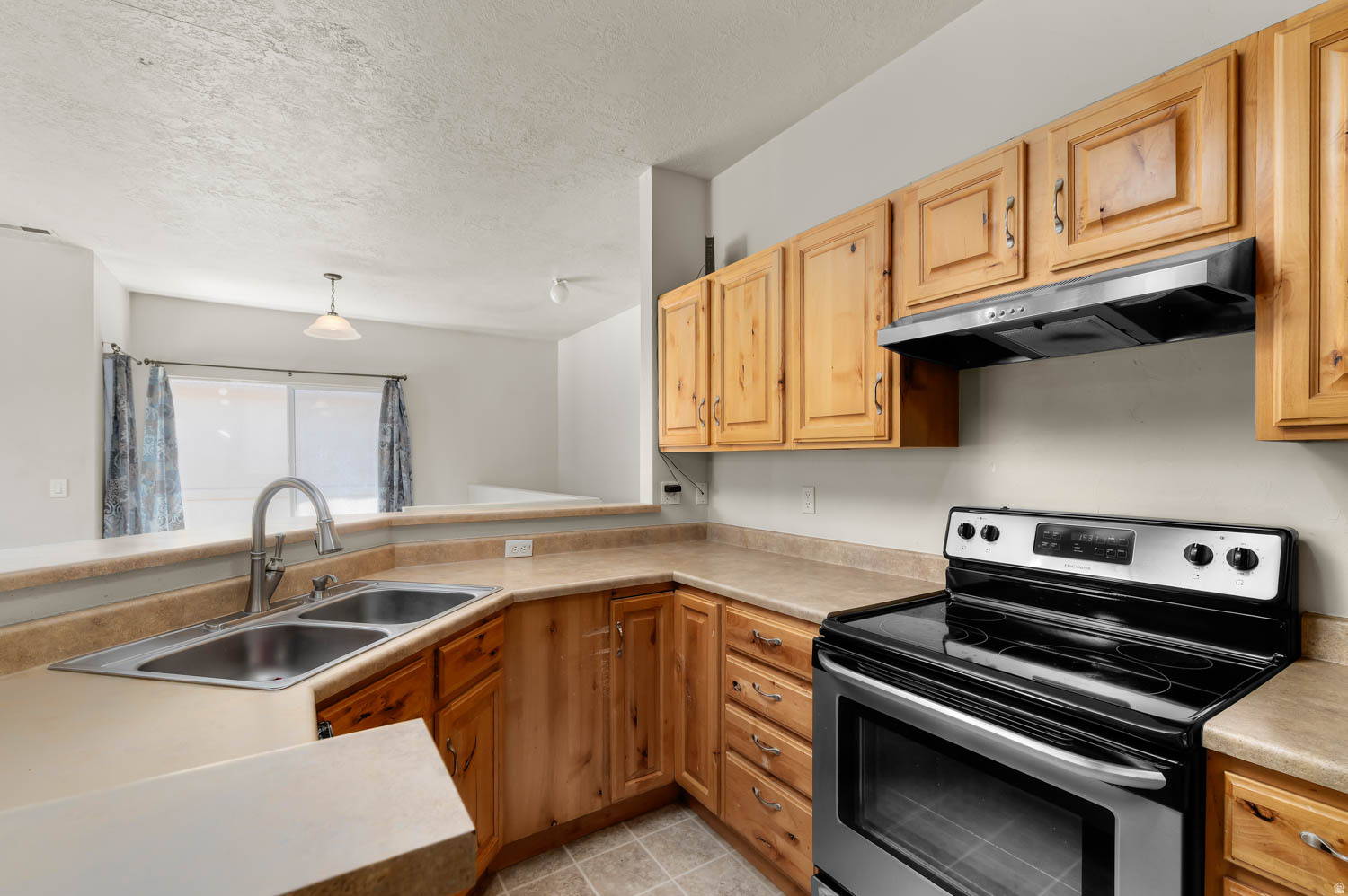 IVY SPRINGS CONDOMINIUMS PHASE 3 - Residential