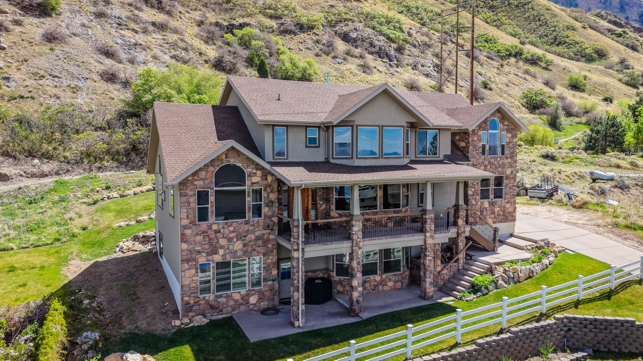 OAK TERRACE - Residential