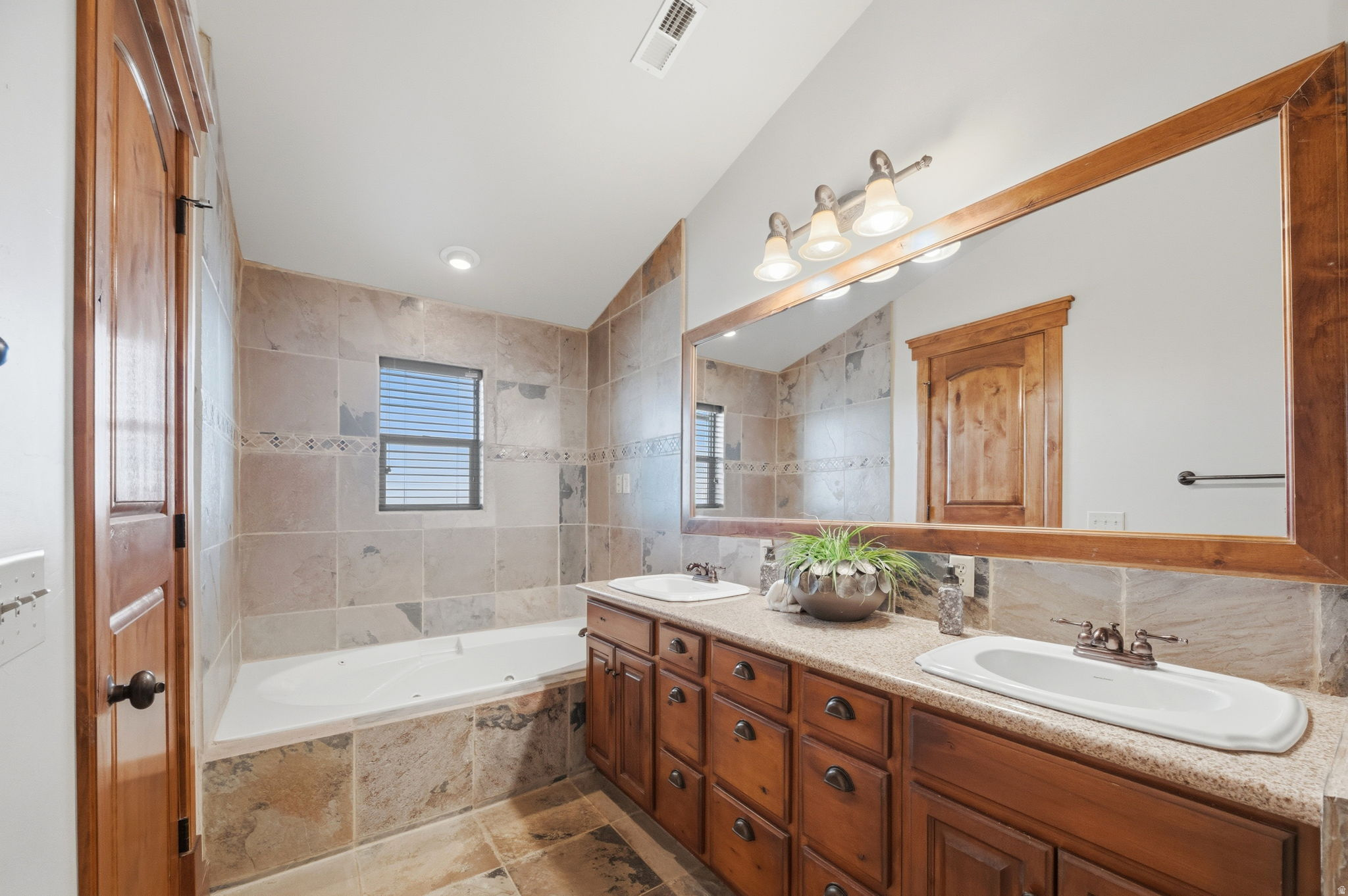 OAK TERRACE - Residential