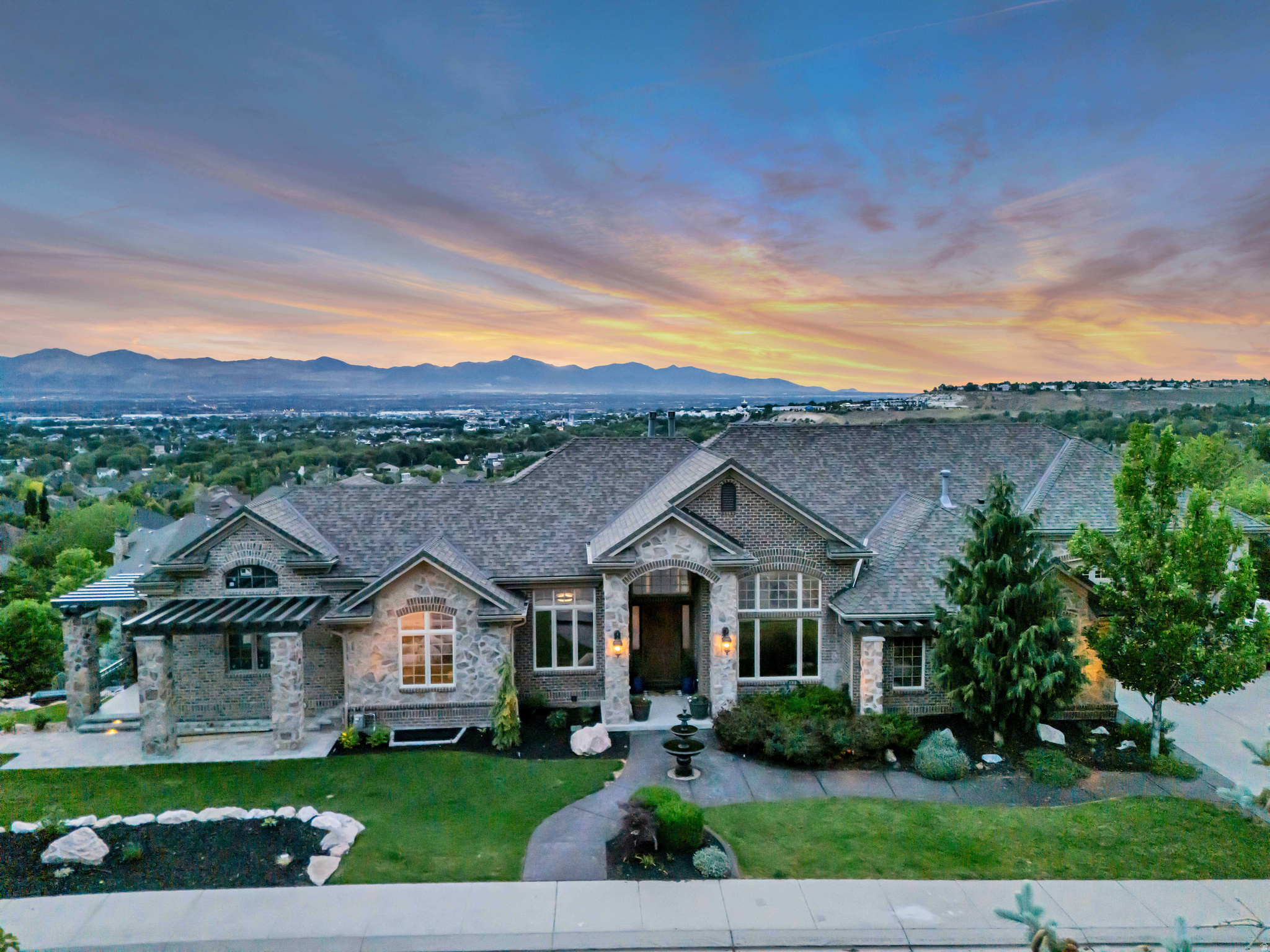 HICKORY RIDGE - Residential