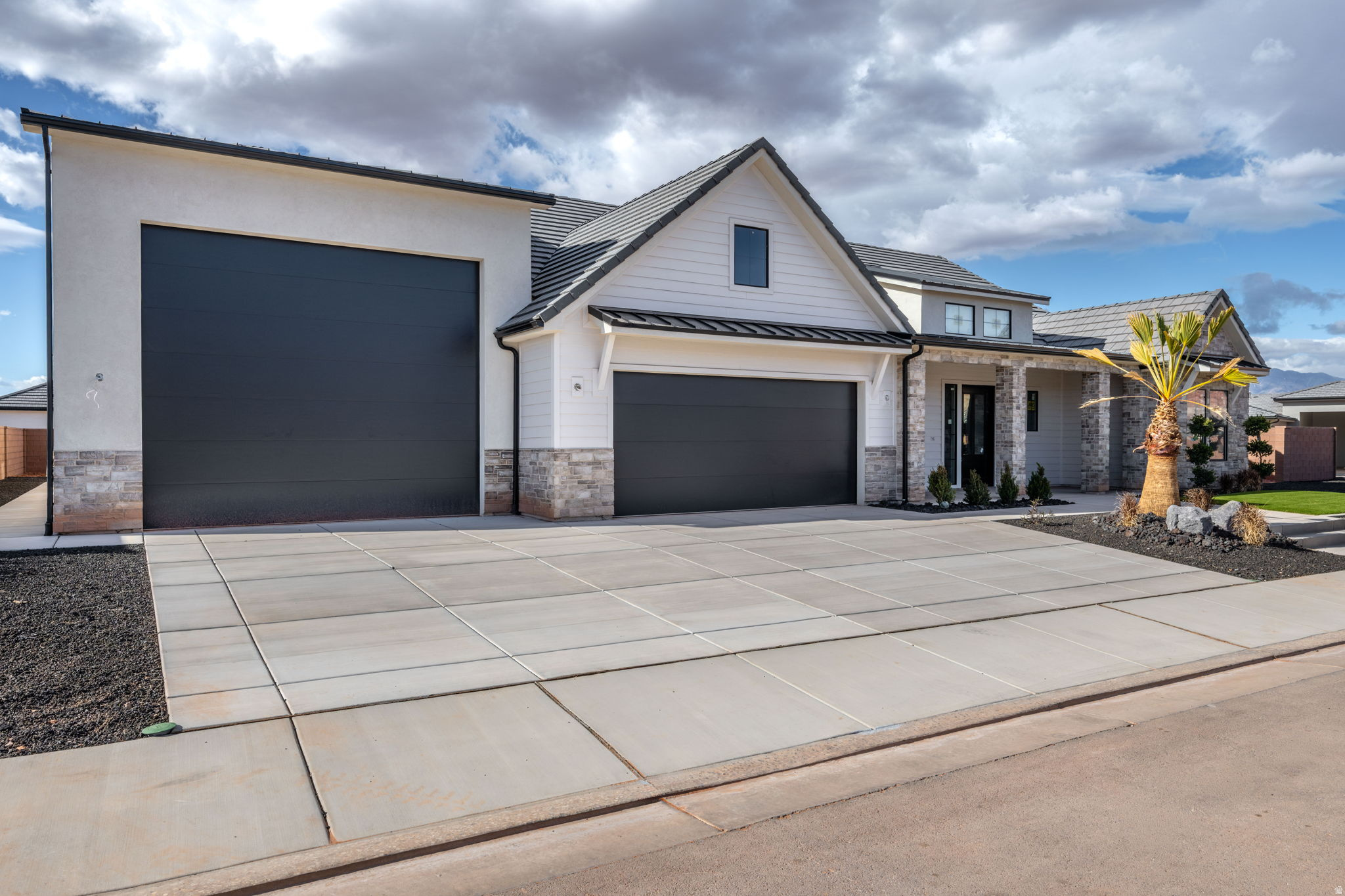 LAKESIDE STUCKI FARMS - Residential