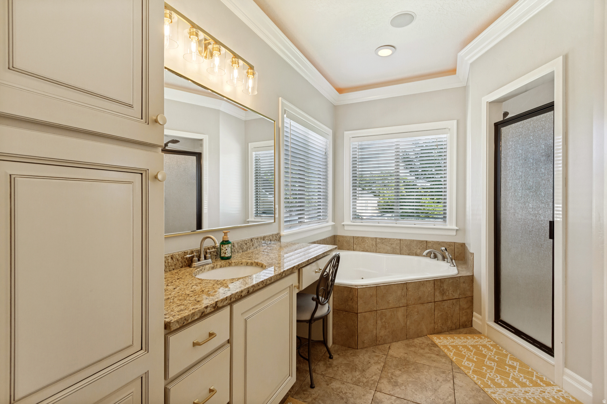 SUNNY RIDGE - Residential