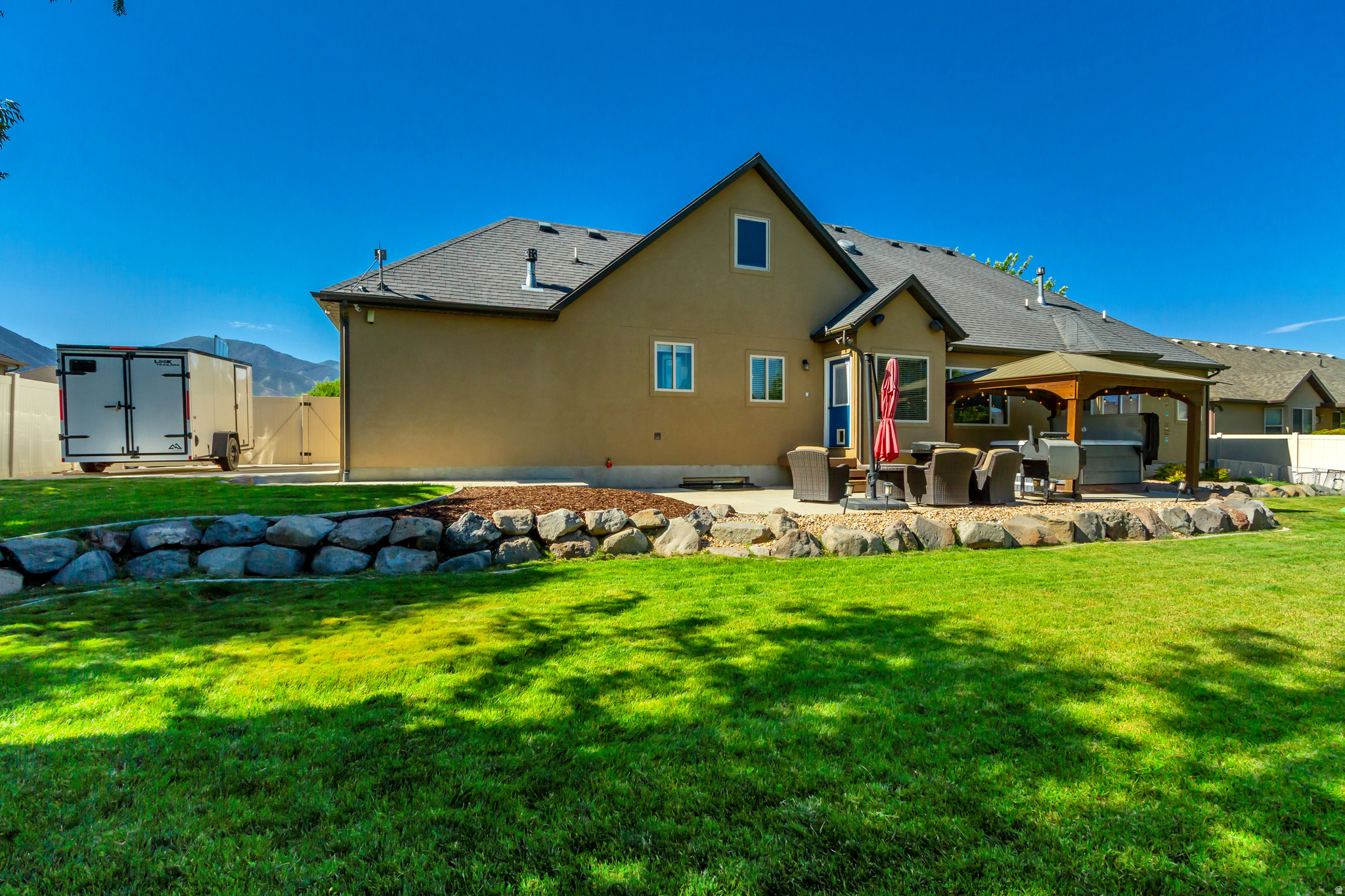 SUNNY RIDGE - Residential
