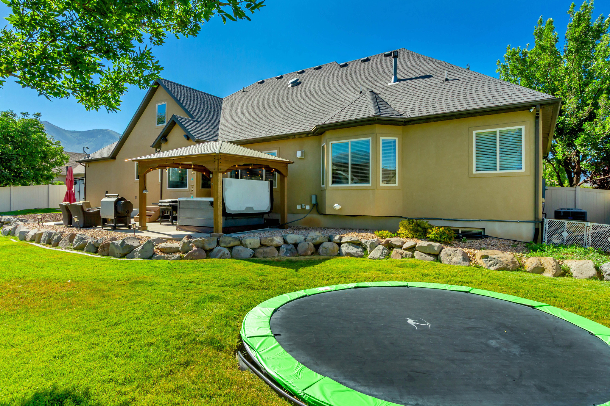SUNNY RIDGE - Residential