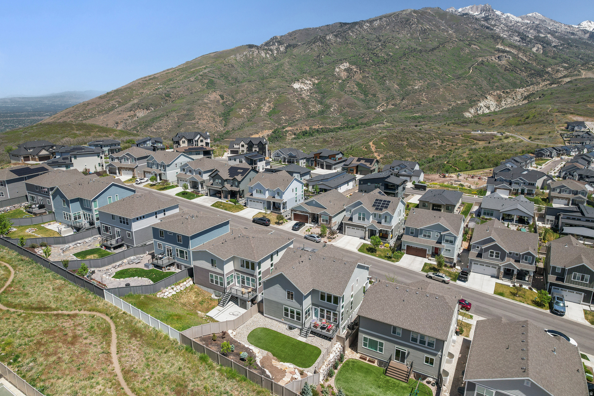 SUNCREST/EDELWEISS - Residential