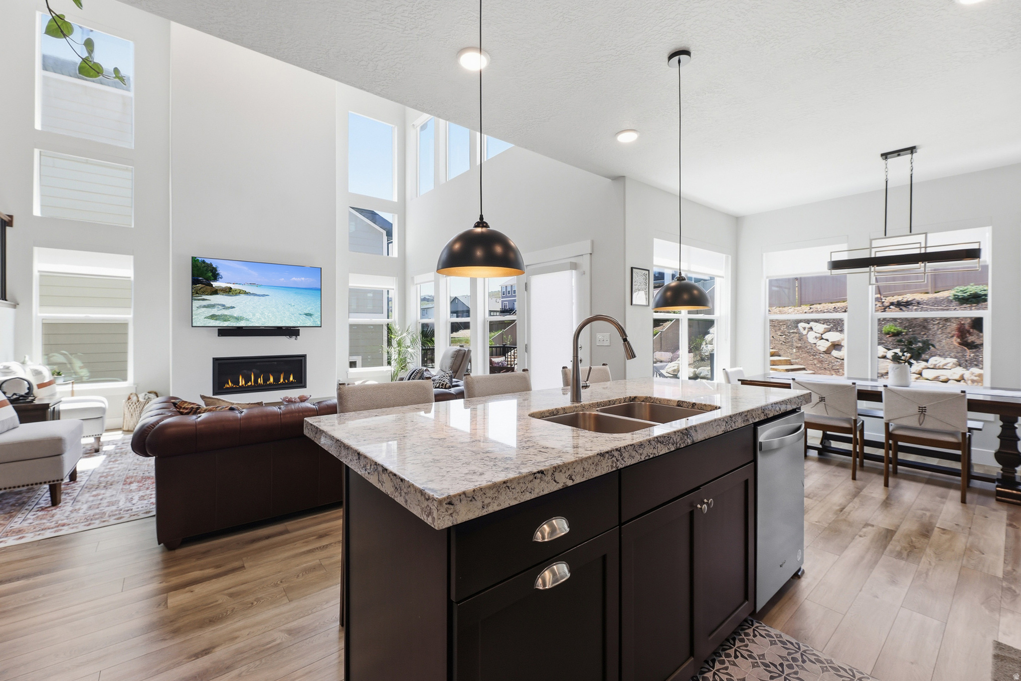 SUNCREST/EDELWEISS - Residential