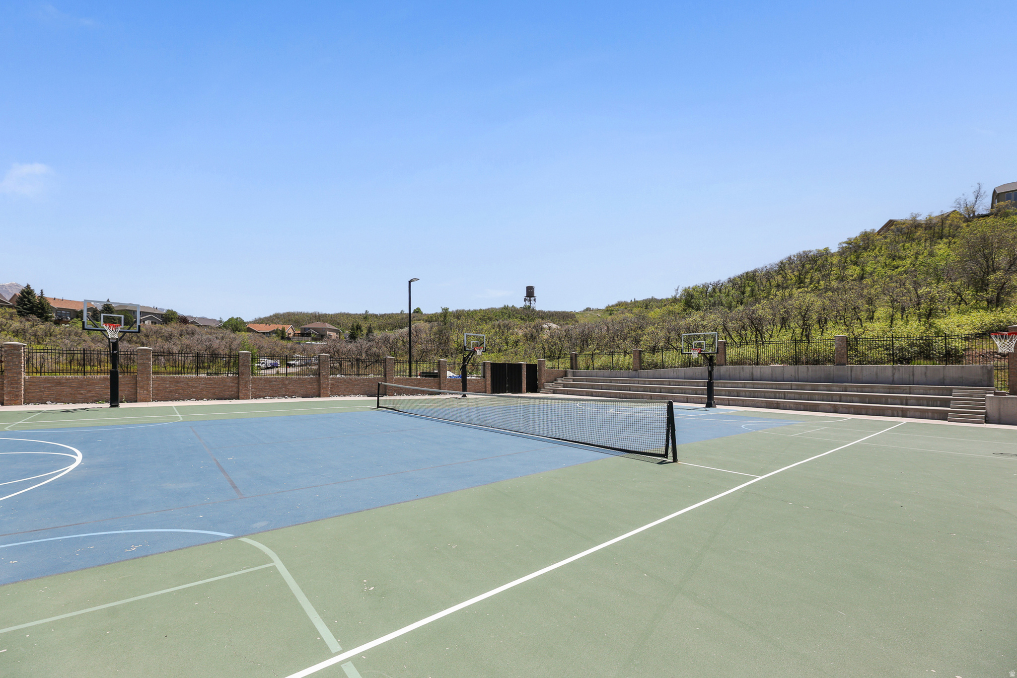 SUNCREST/EDELWEISS - Residential